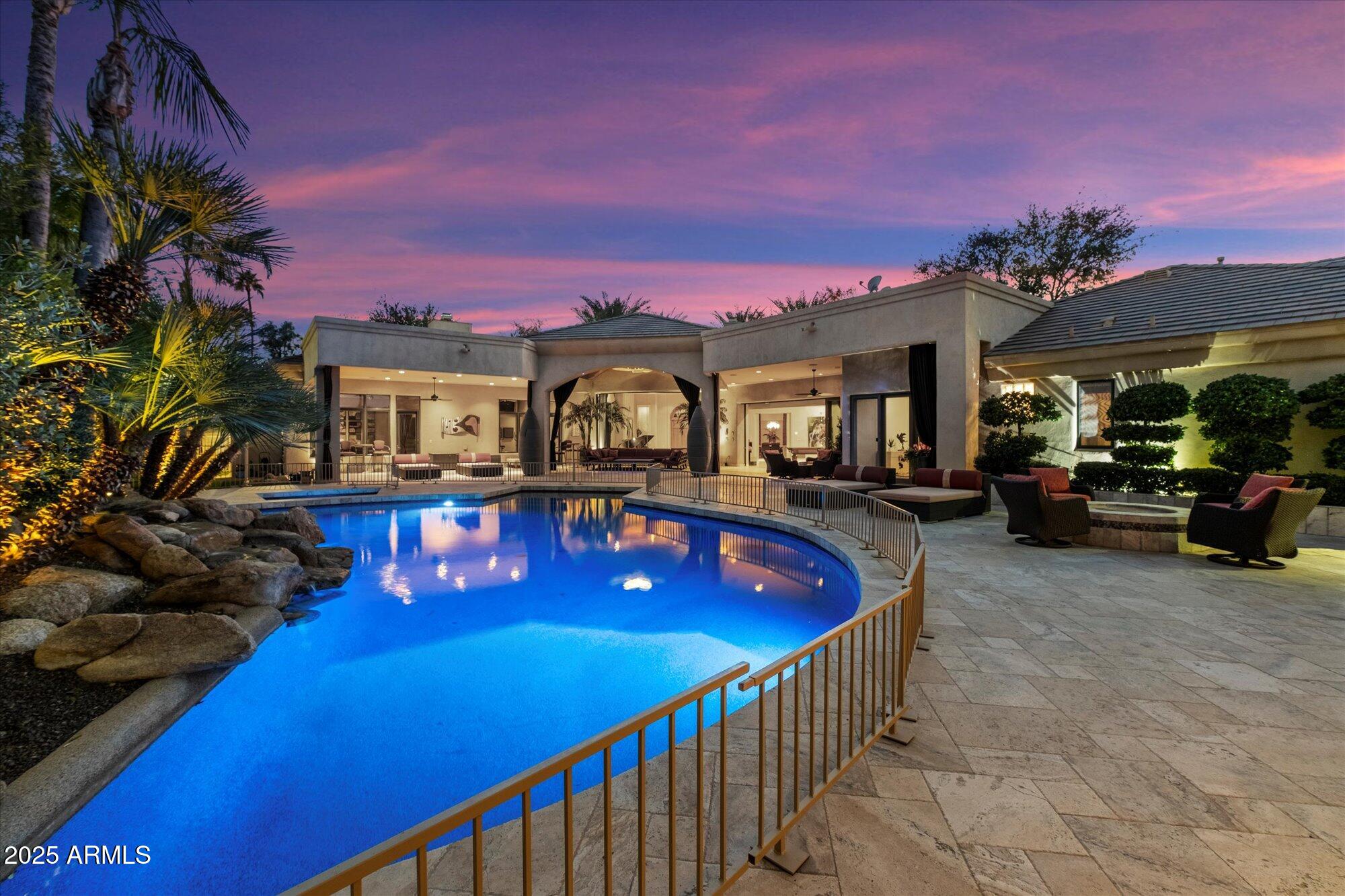 Equestrian Manor. - Residential