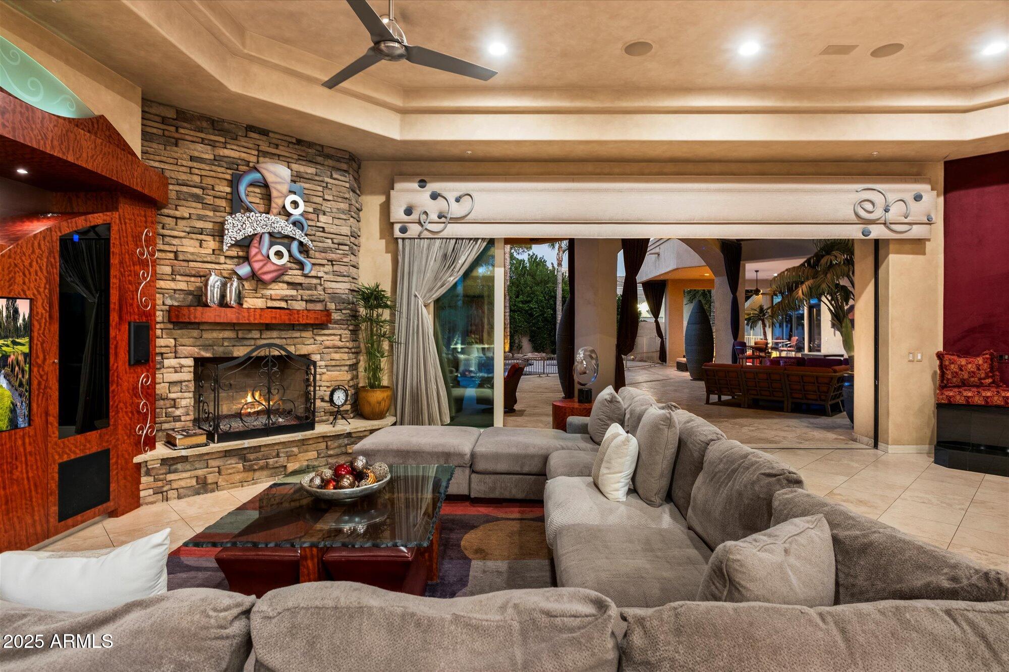 Equestrian Manor. - Residential