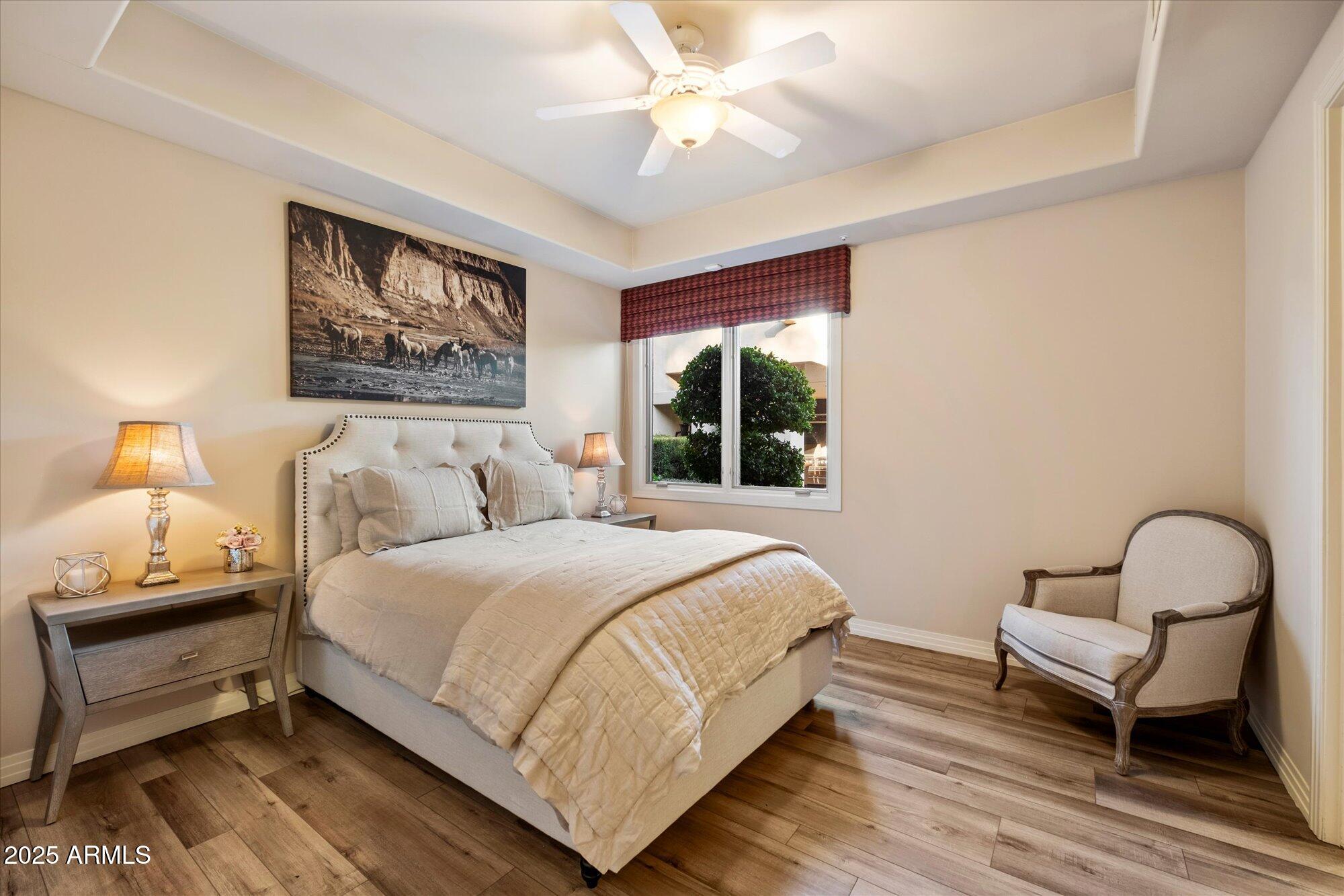 Equestrian Manor. - Residential