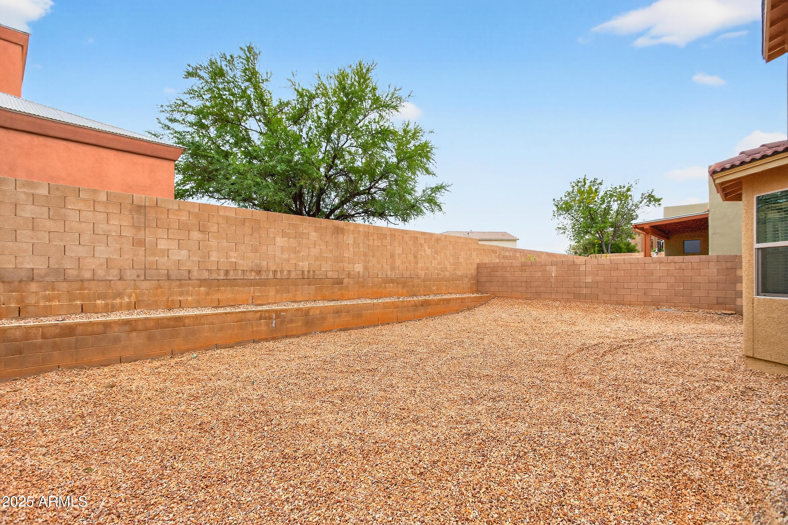 REFLECTIONS VALIENTE - Residential