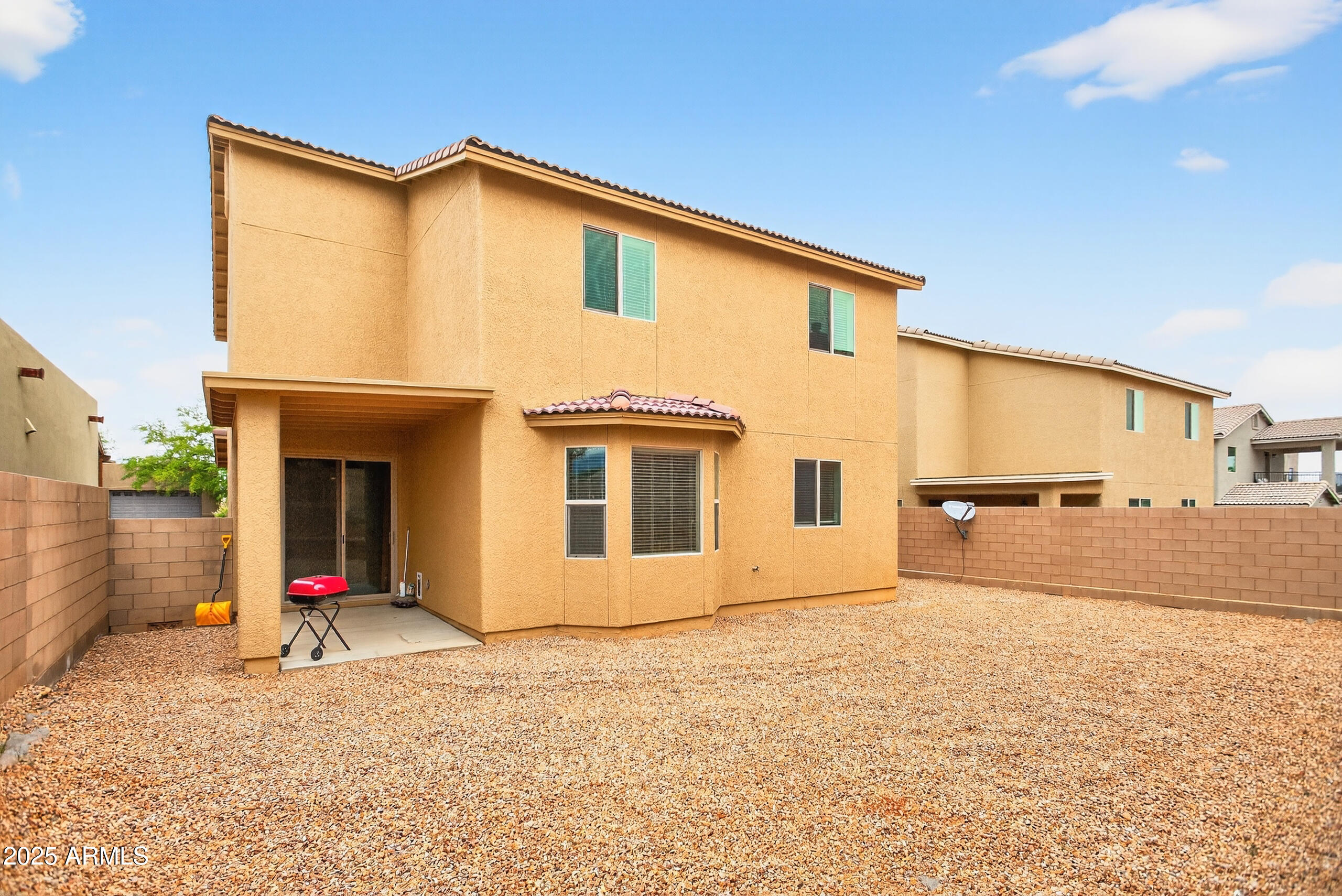 REFLECTIONS VALIENTE - Residential