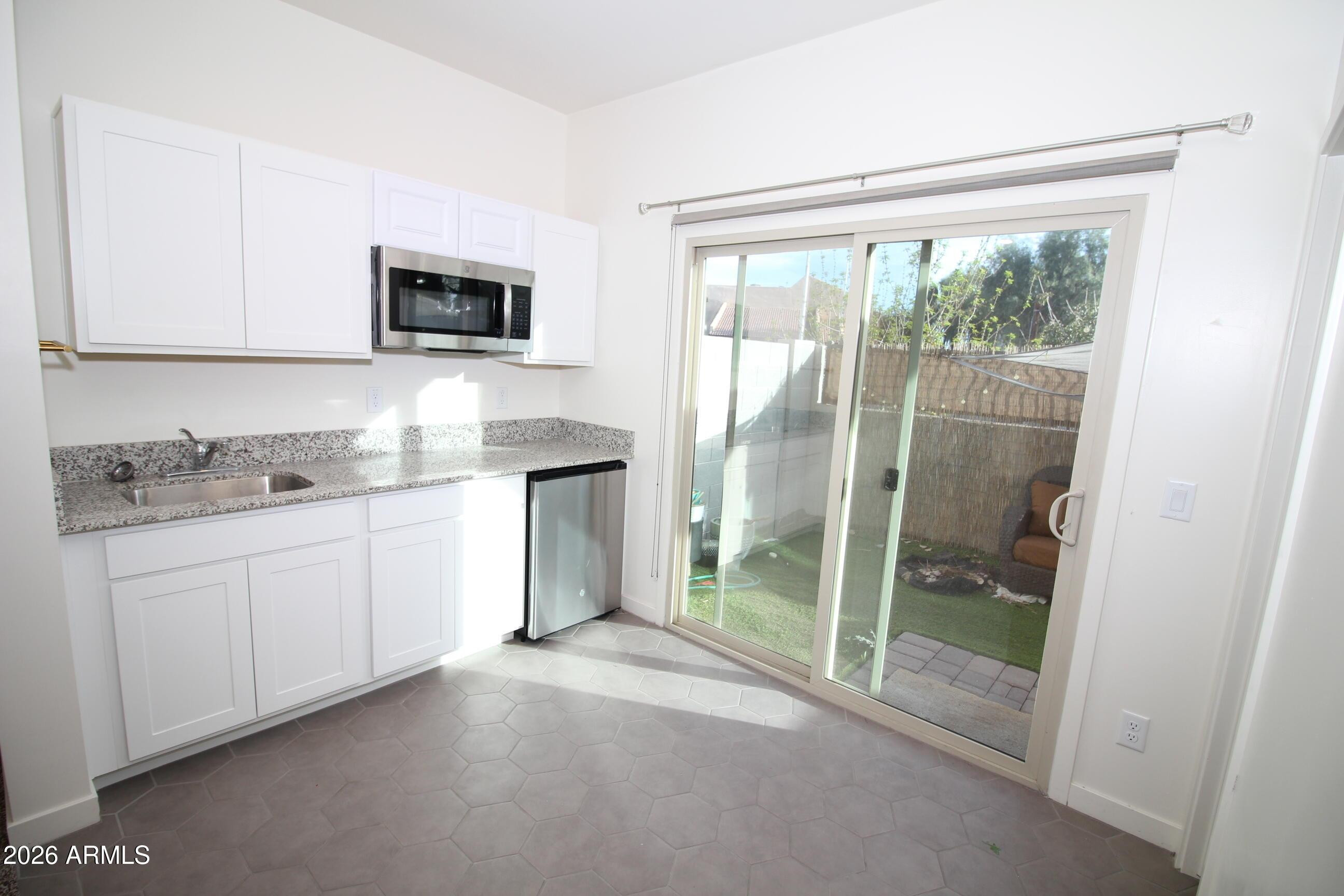 23 NORTH - Residential Lease