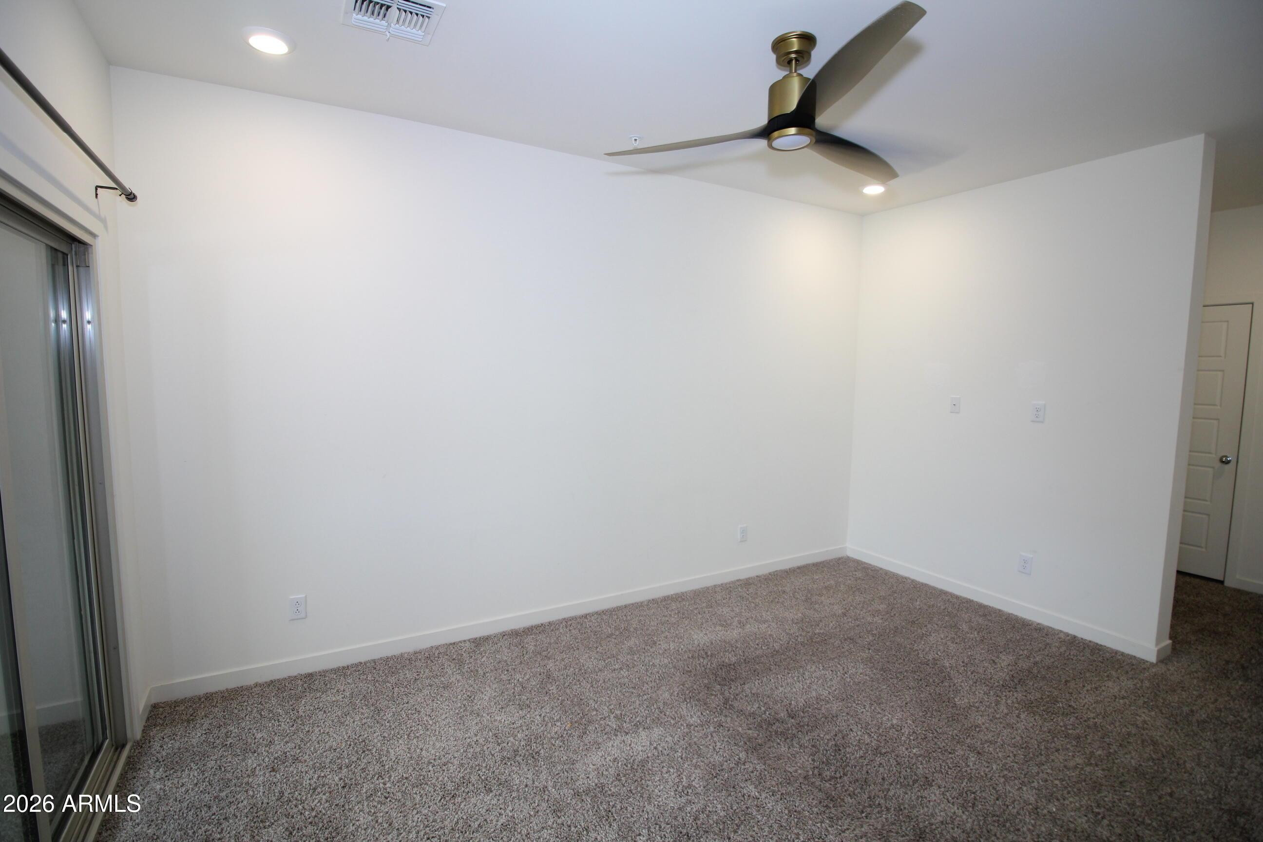 23 NORTH - Residential Lease