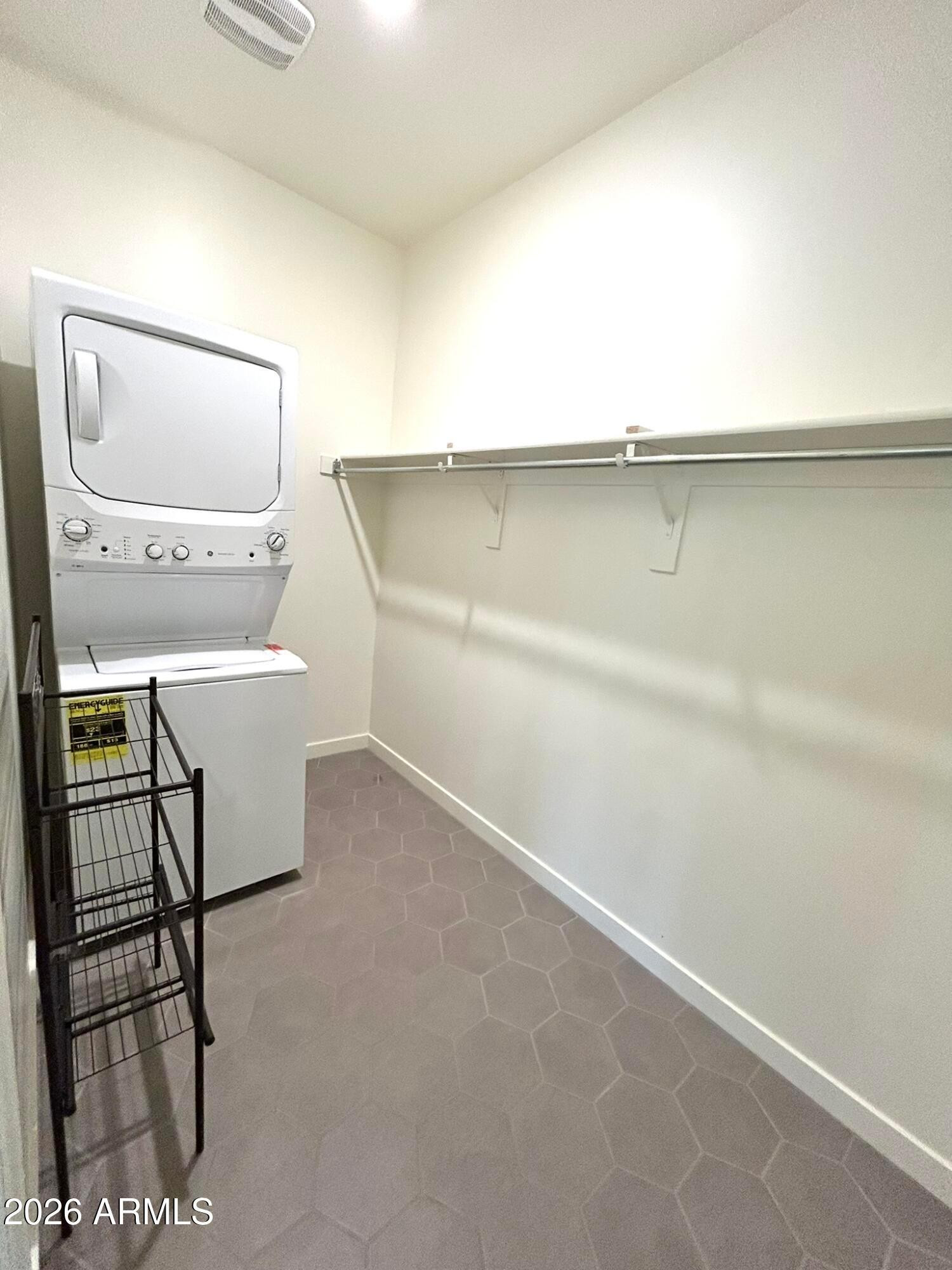 23 NORTH - Residential Lease