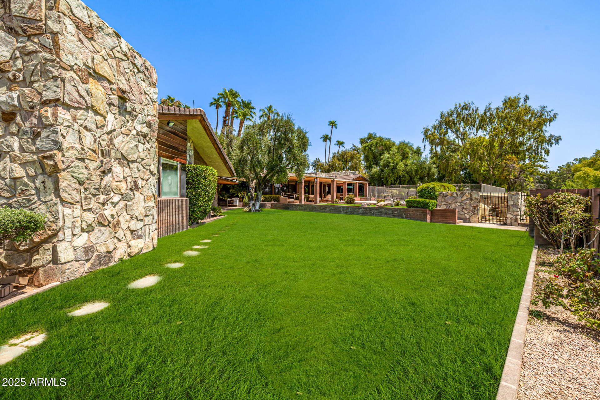 CAMELBACK COUNTRY CLUB ESTATES 4 - Residential