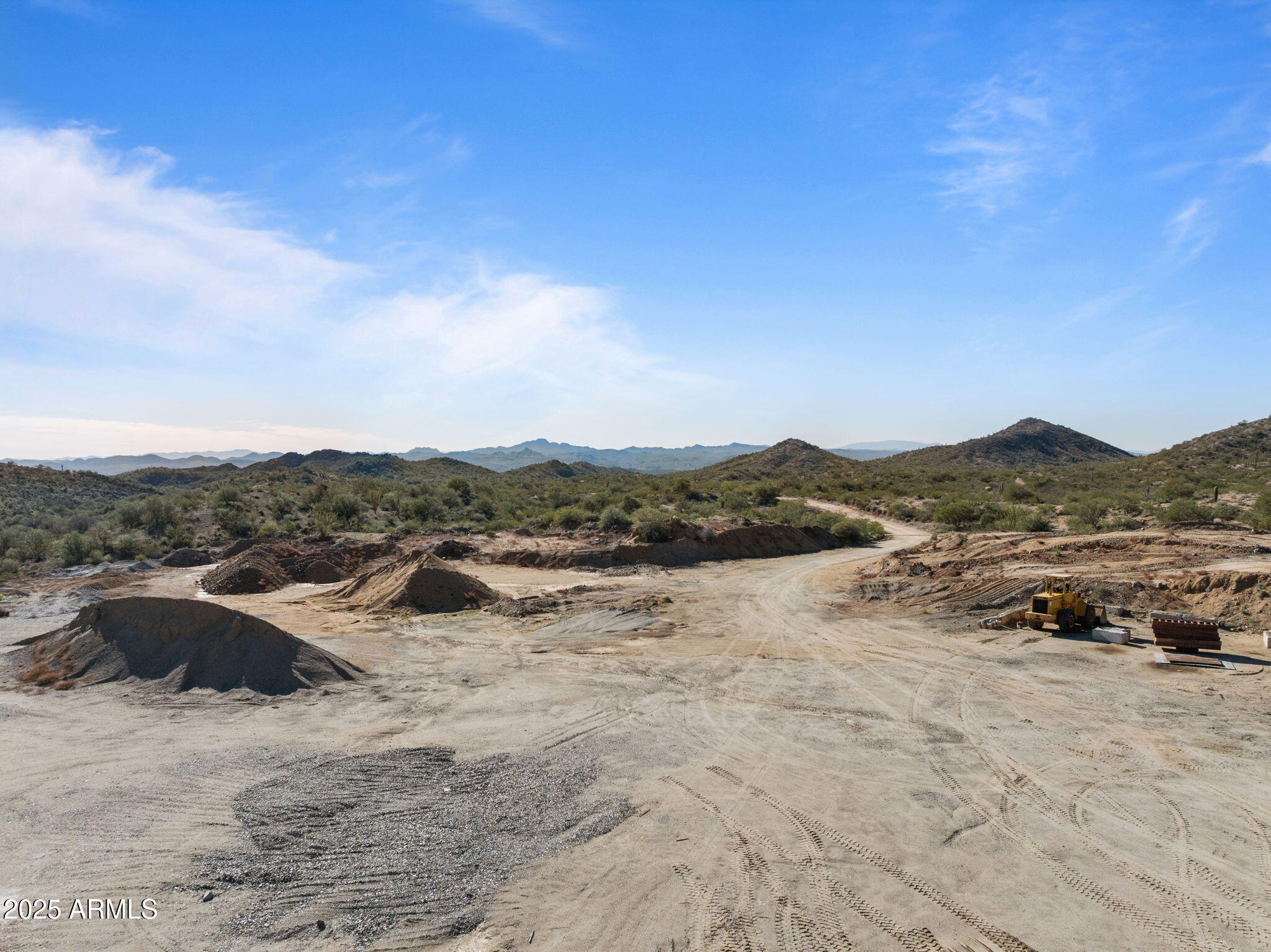 41.3 Acres with private well & generator - Land