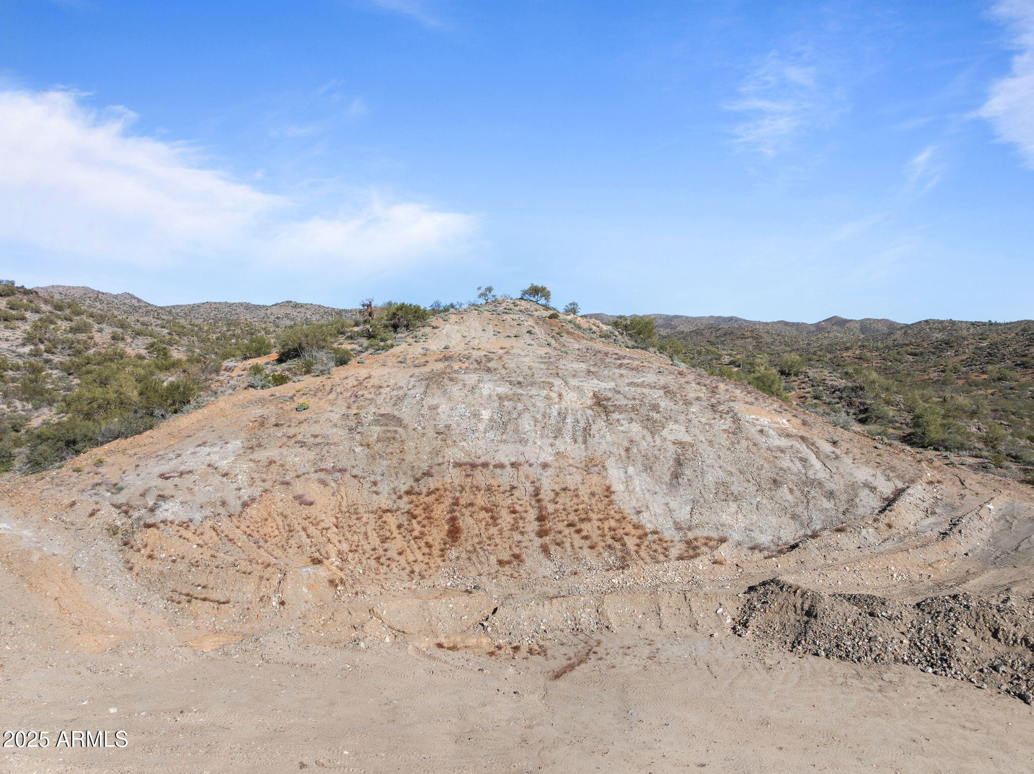 41.3 Acres with private well & generator - Land