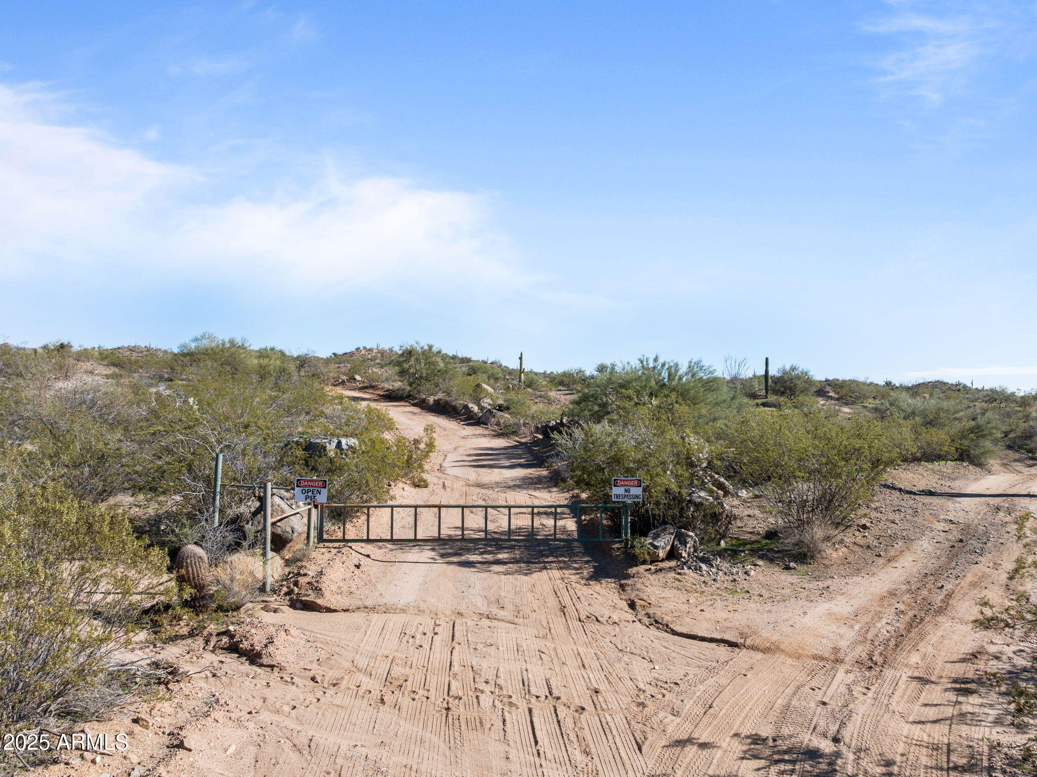 41.3 Acres with private well & generator - Land