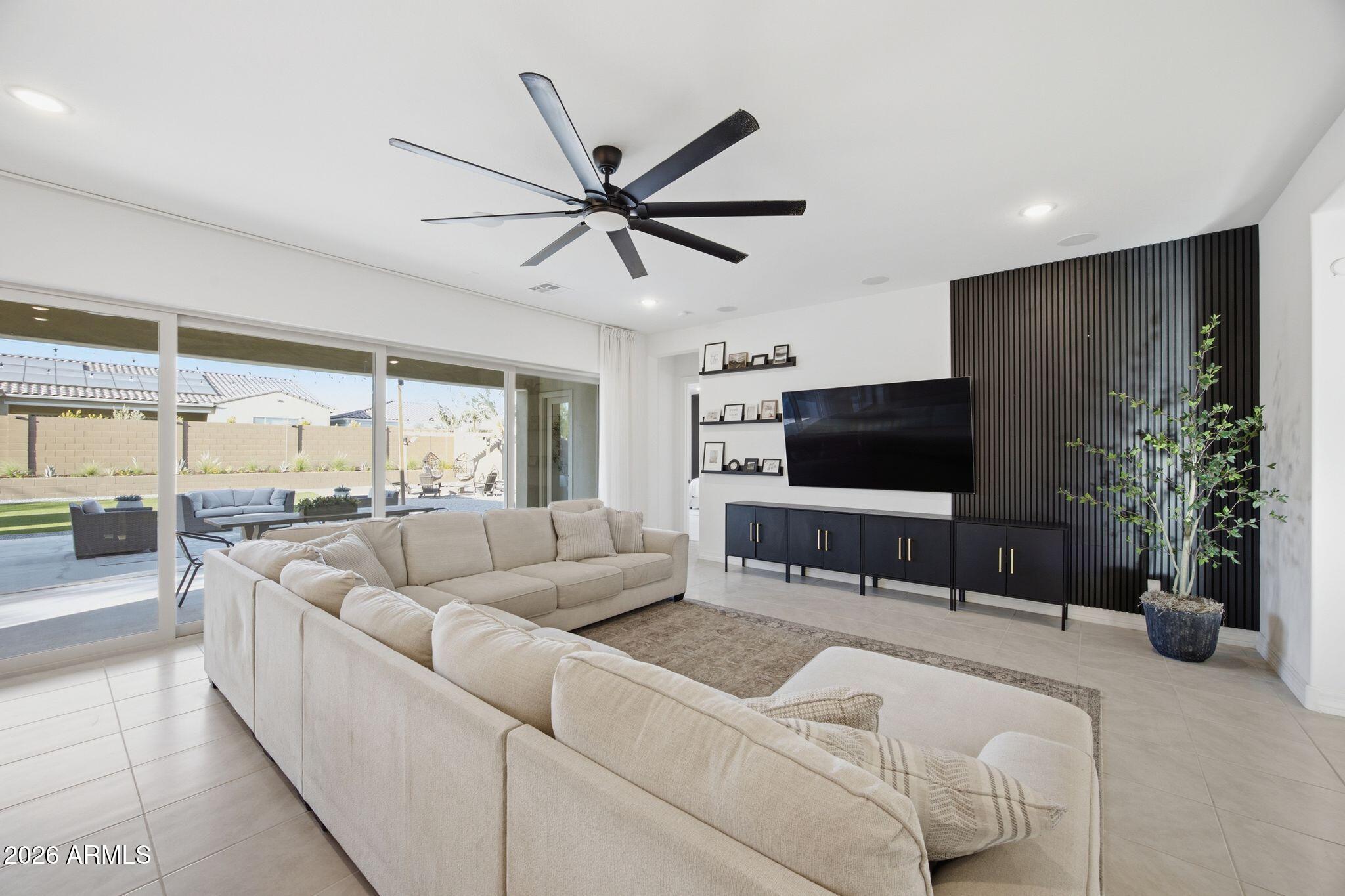 ESTRELLA PARCEL 9.43 - Residential