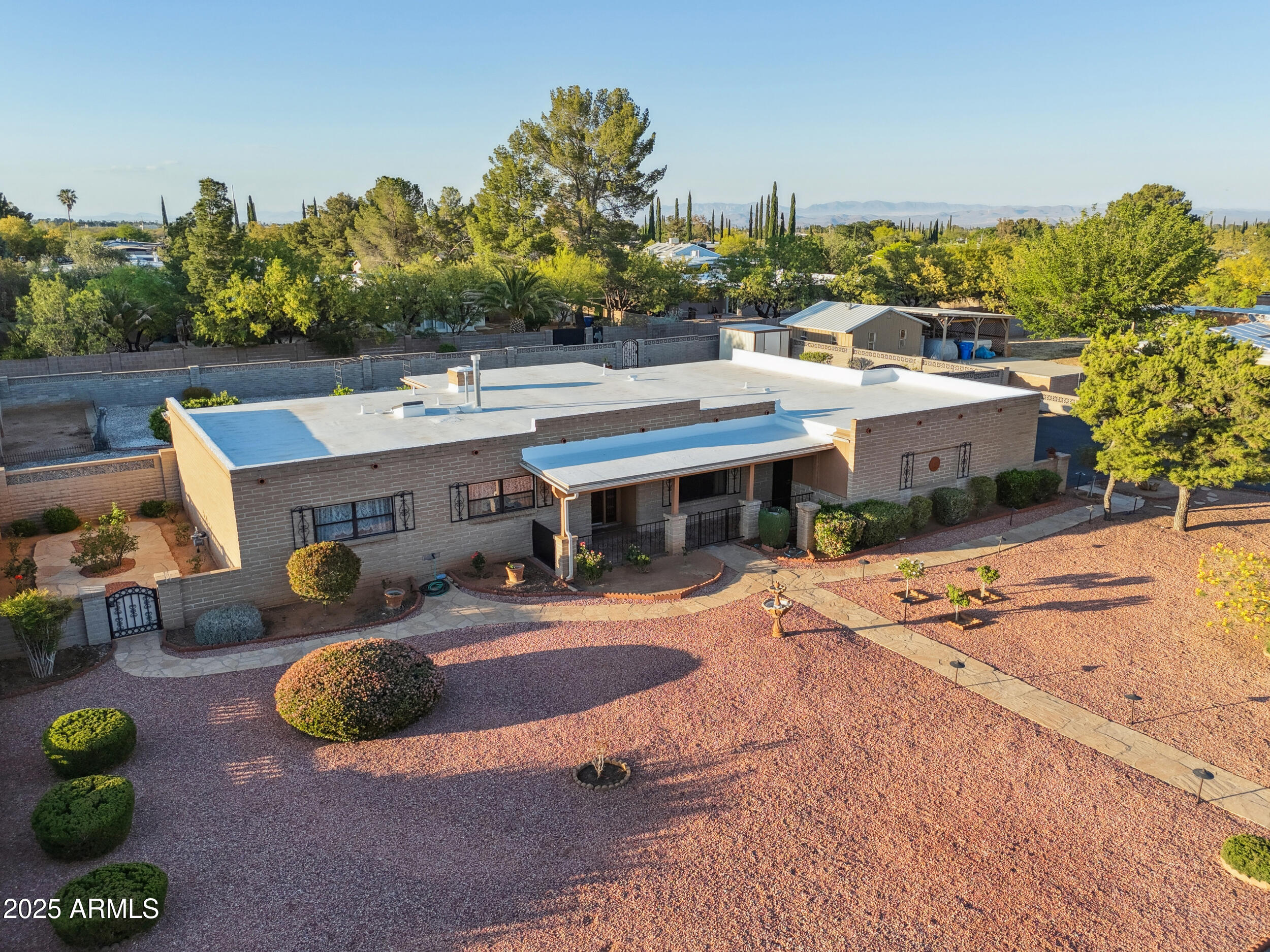 TOWN & COUNTRY ESTATES 3 - Residential