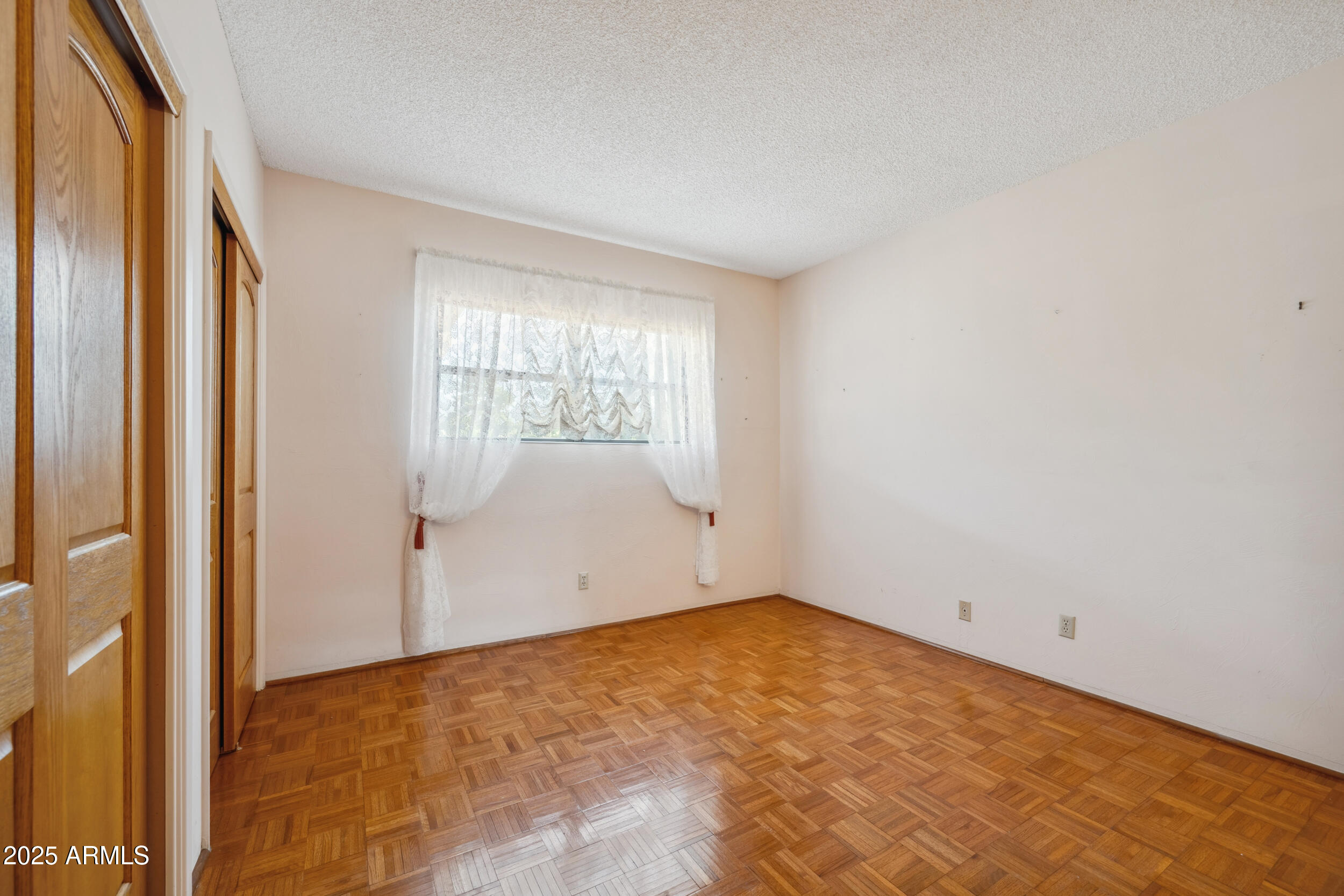 TOWN & COUNTRY ESTATES 3 - Residential