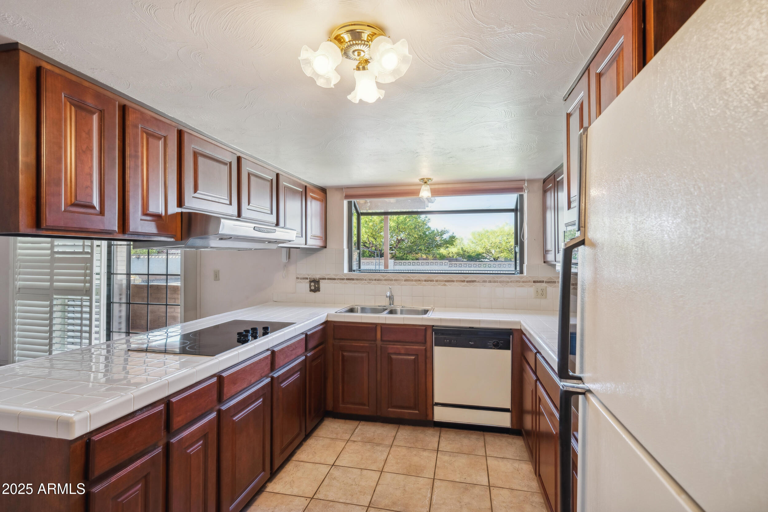 TOWN & COUNTRY ESTATES 3 - Residential