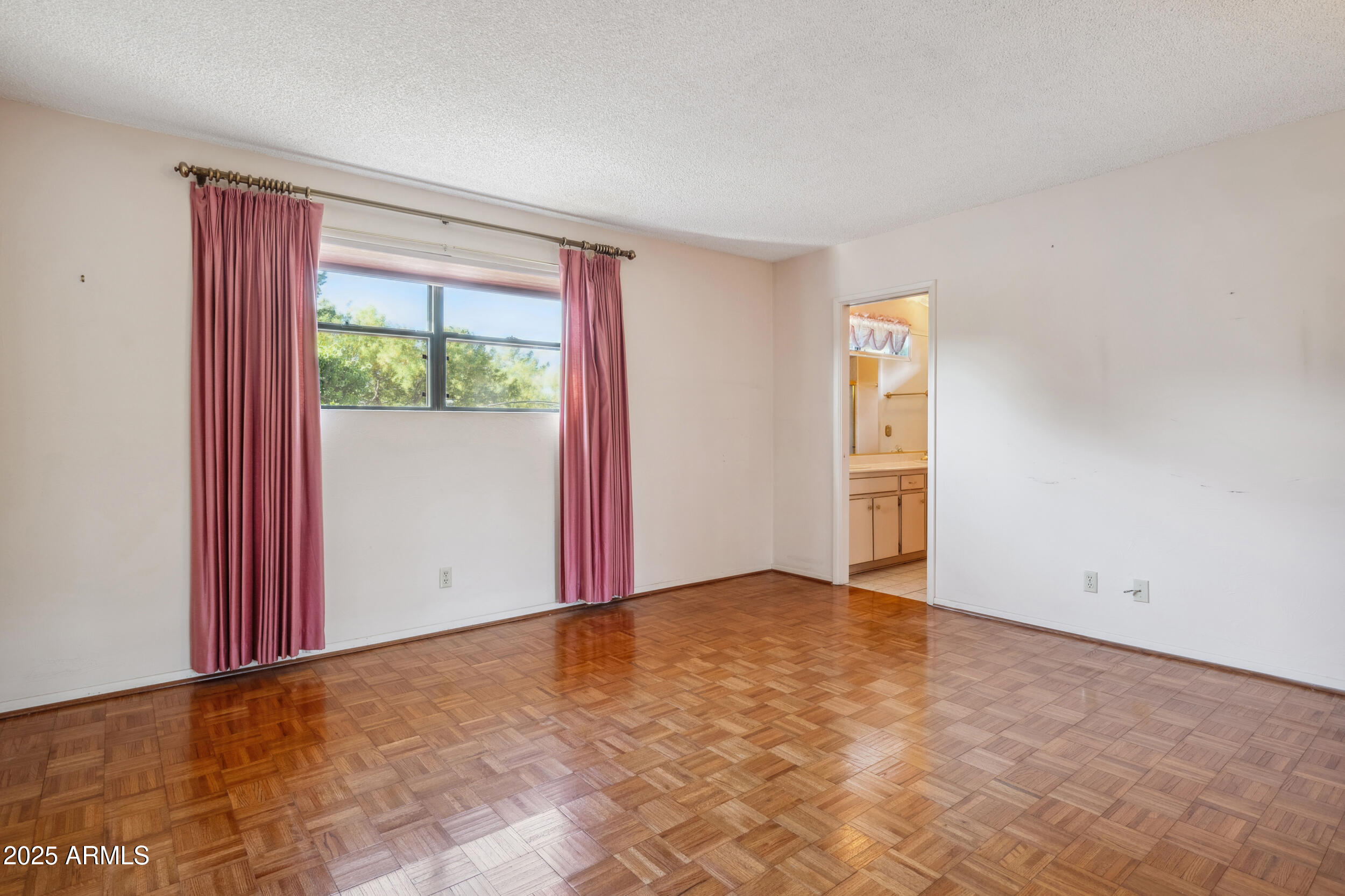 TOWN & COUNTRY ESTATES 3 - Residential