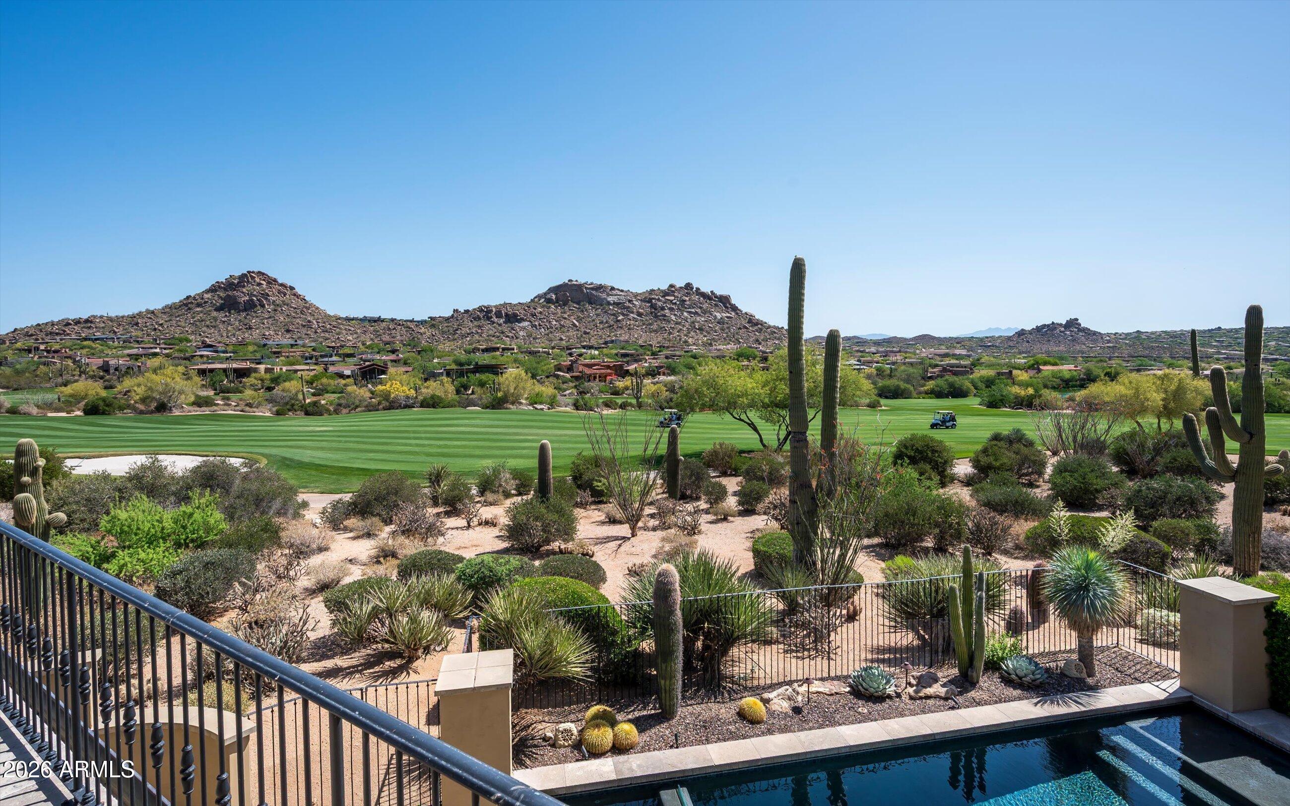 ESTANCIA - Residential