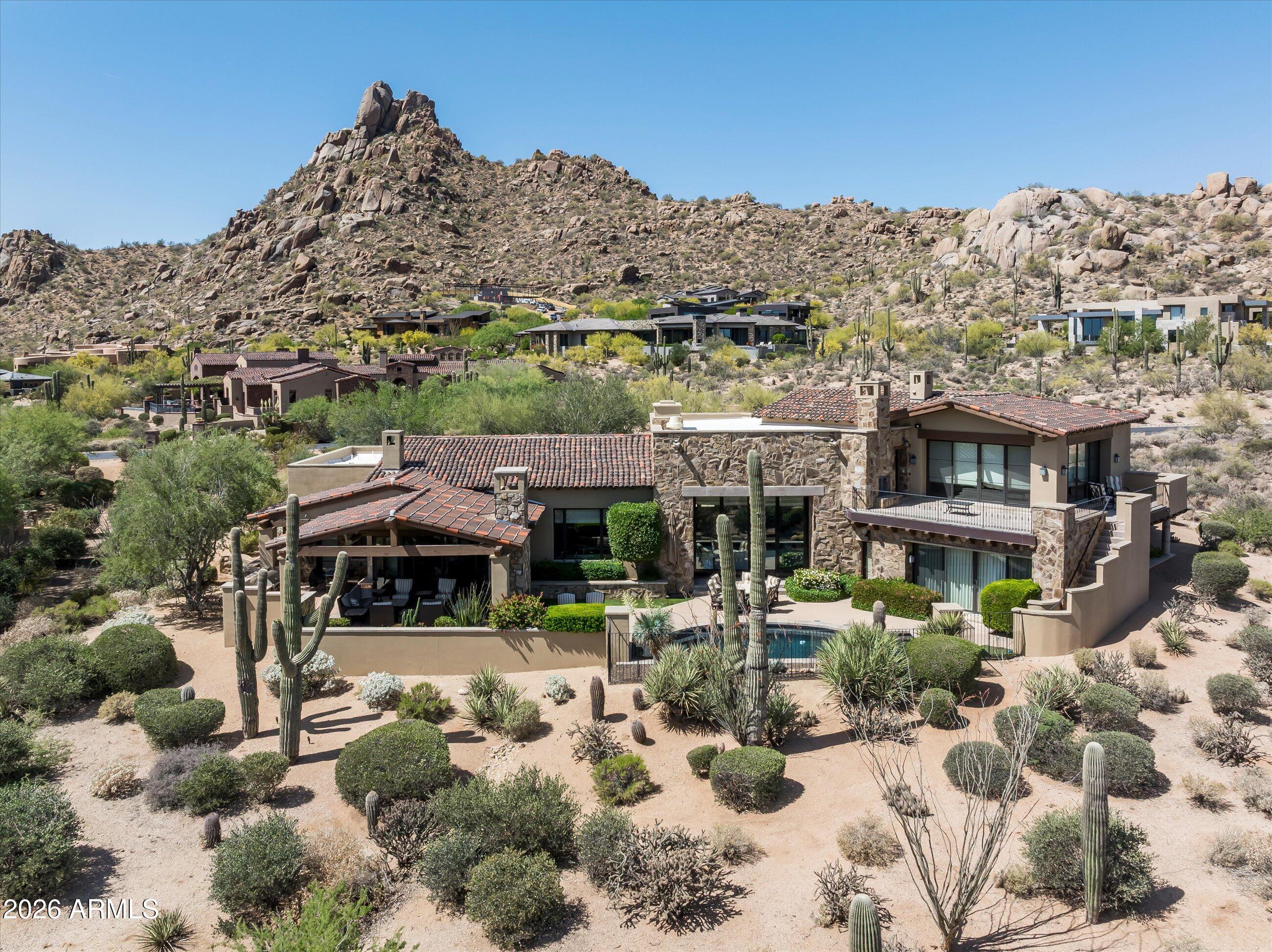 ESTANCIA - Residential