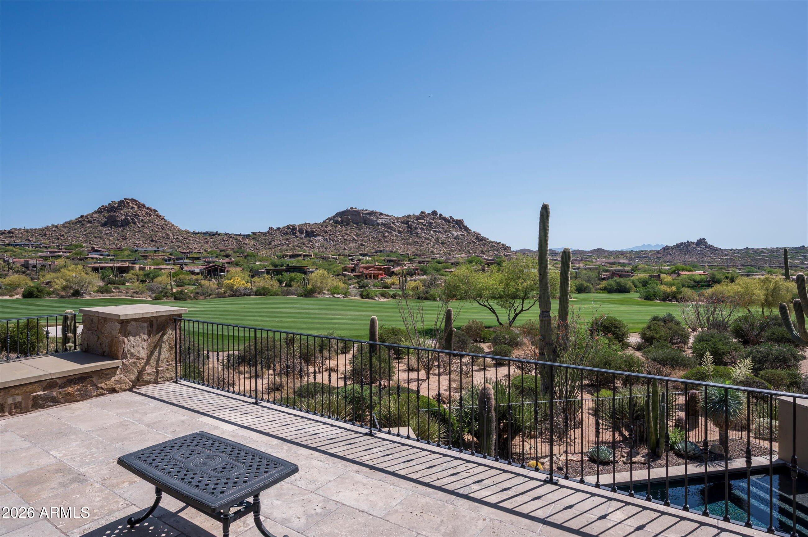 ESTANCIA - Residential