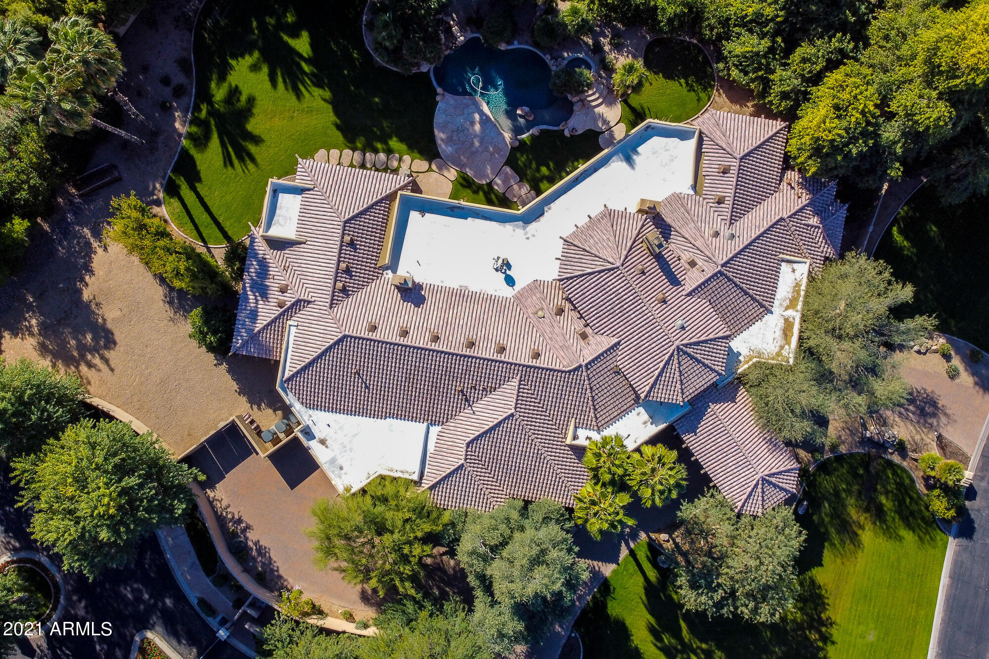 HIDDEN PARADISE - Residential