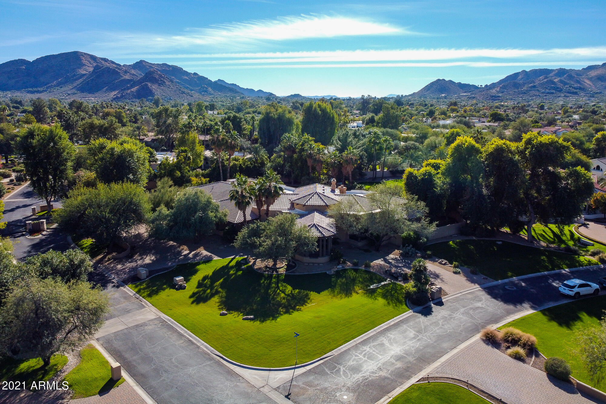 HIDDEN PARADISE - Residential