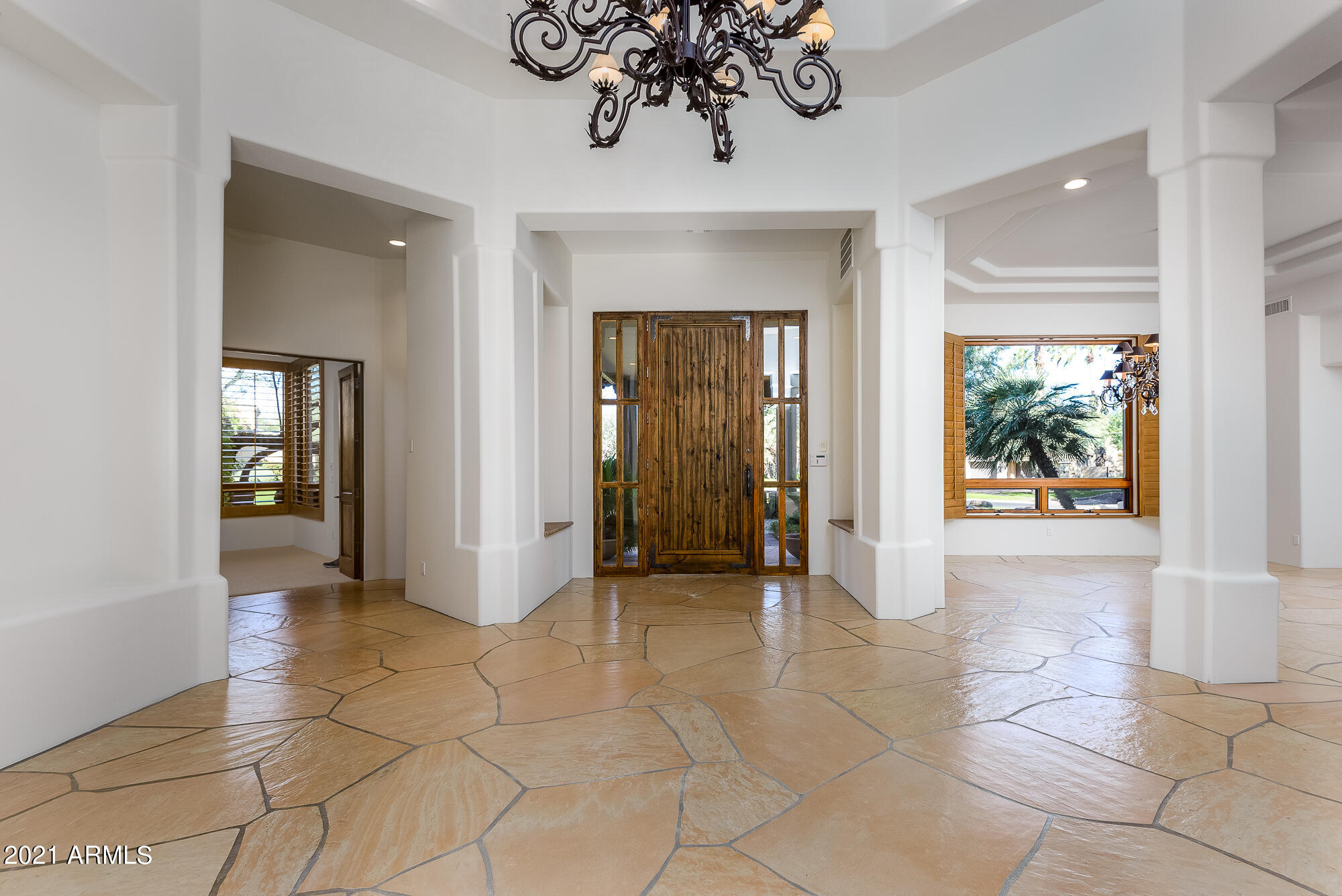 HIDDEN PARADISE - Residential