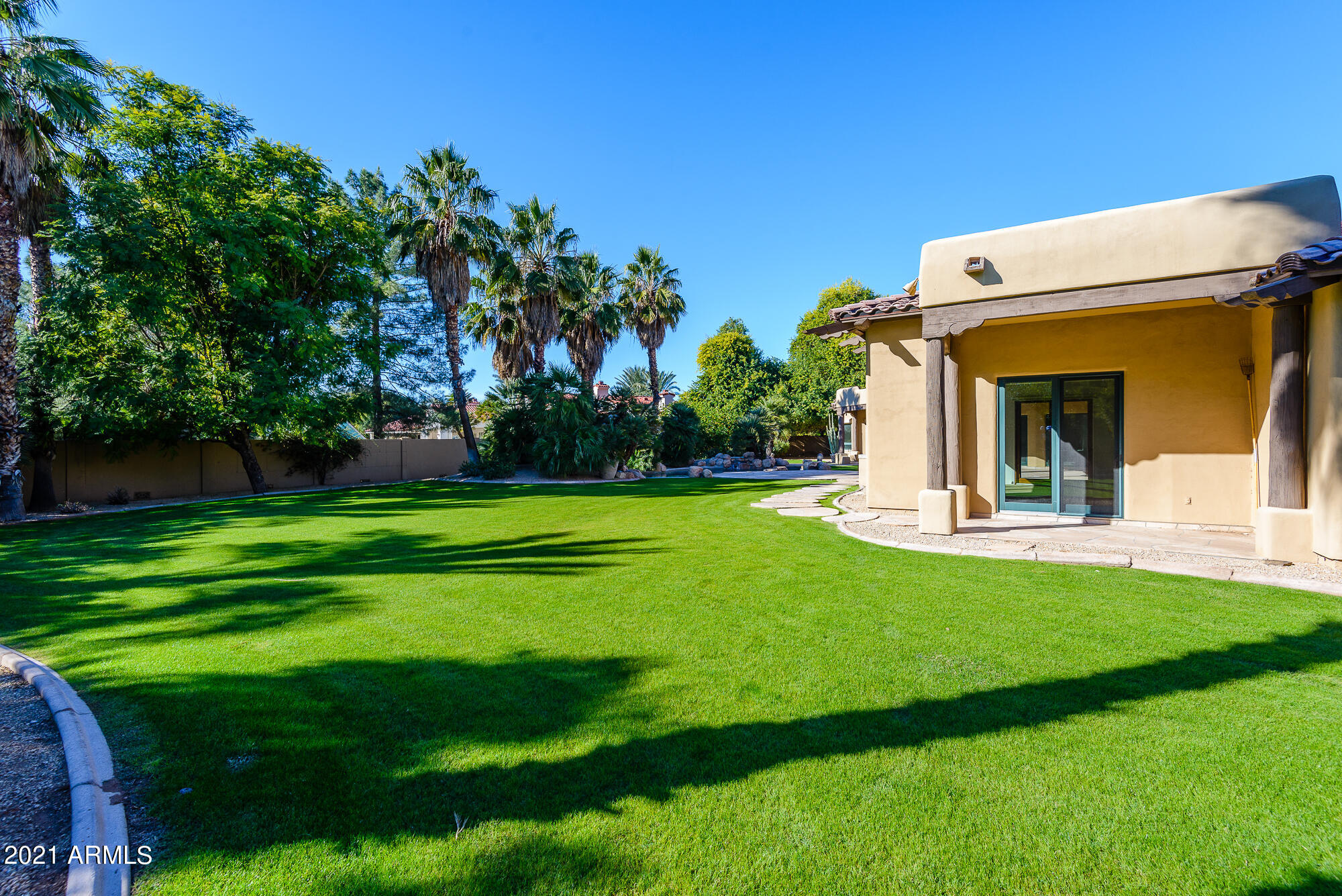 HIDDEN PARADISE - Residential