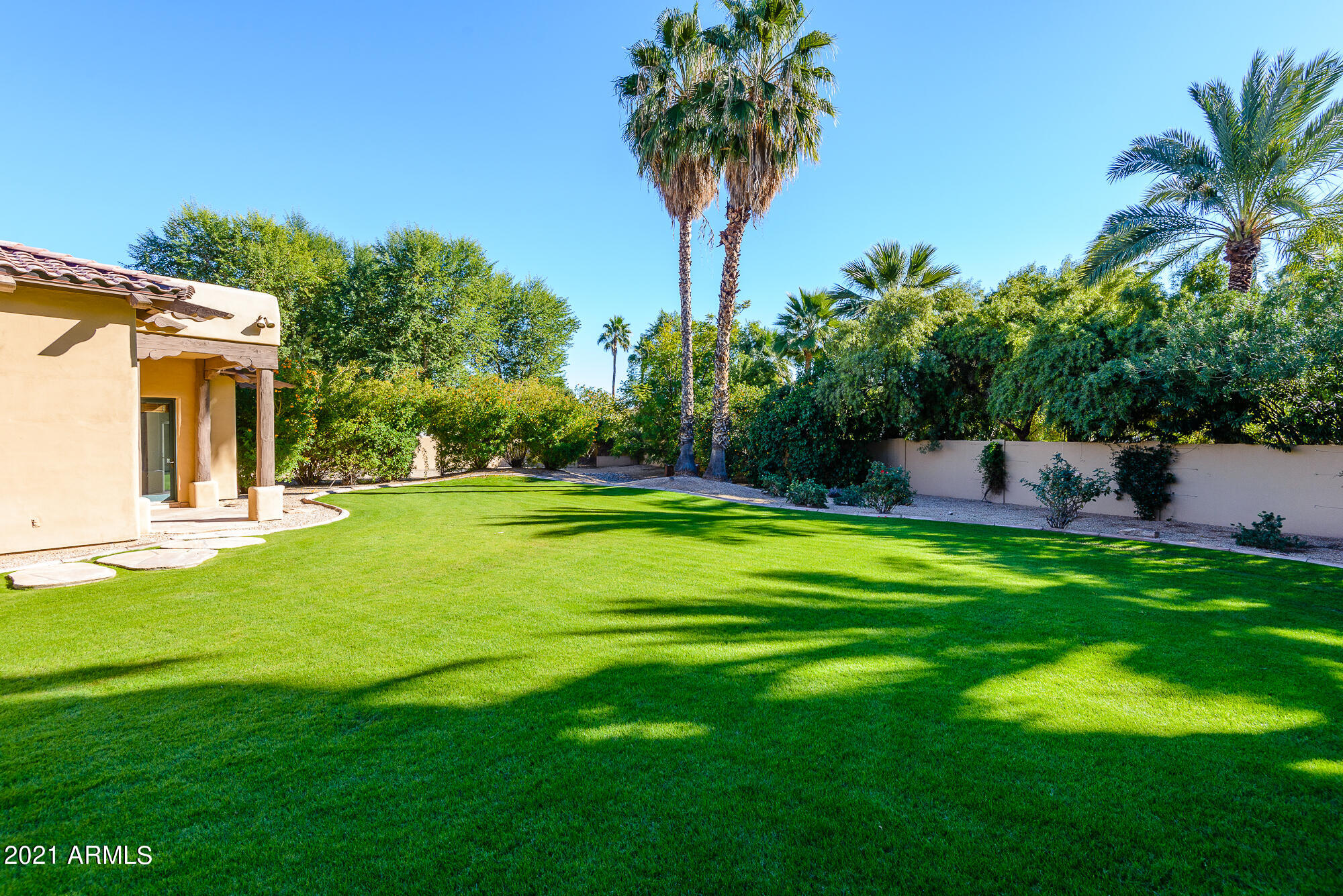 HIDDEN PARADISE - Residential