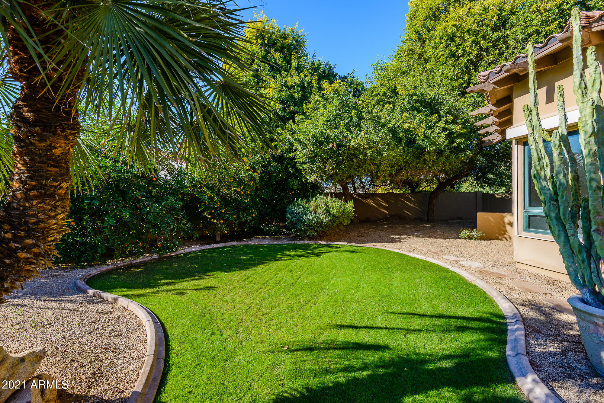 HIDDEN PARADISE - Residential