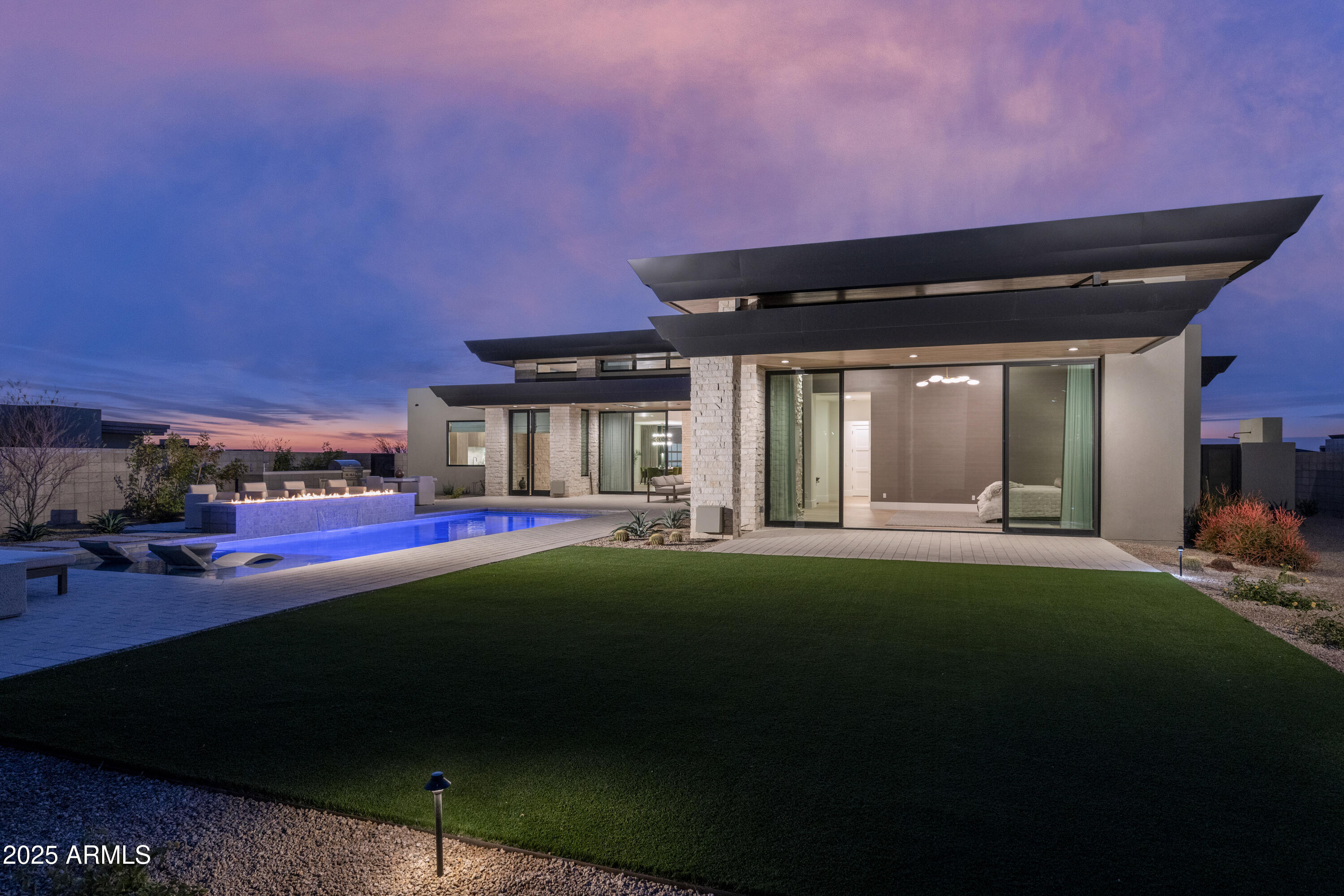 SOLITUDE - Residential