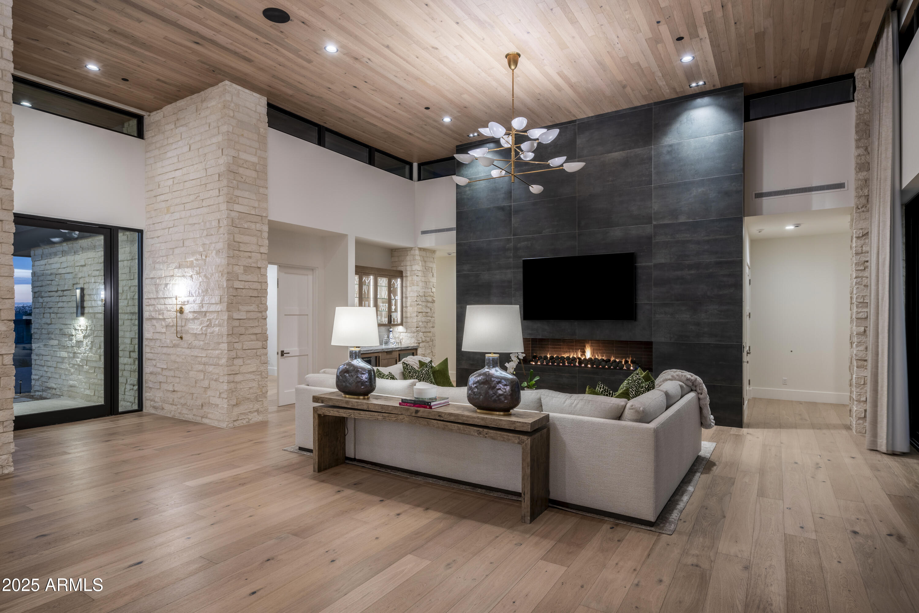 SOLITUDE - Residential