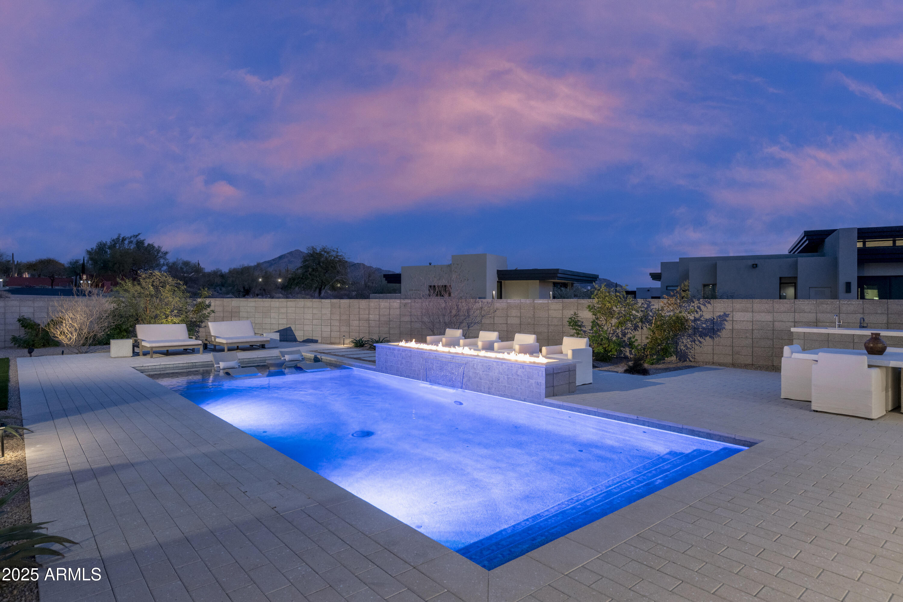 SOLITUDE - Residential