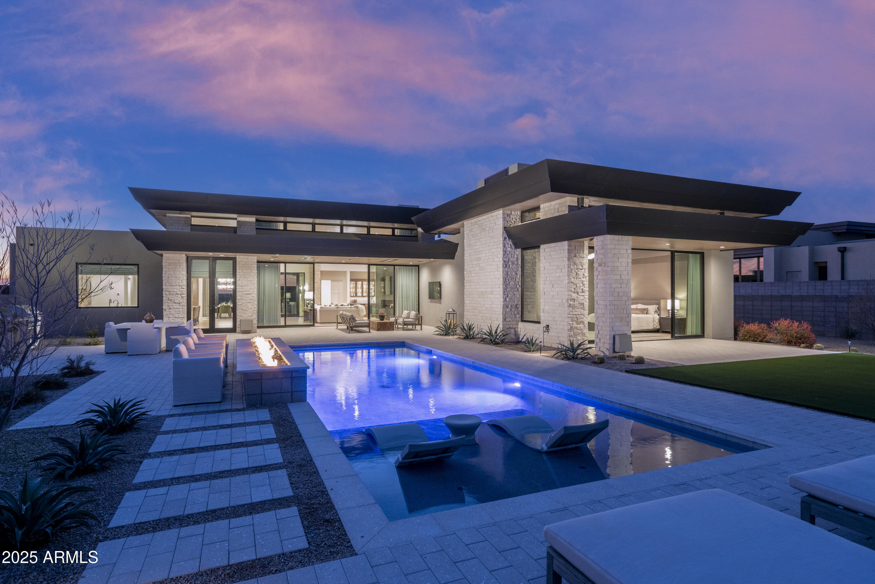 SOLITUDE - Residential