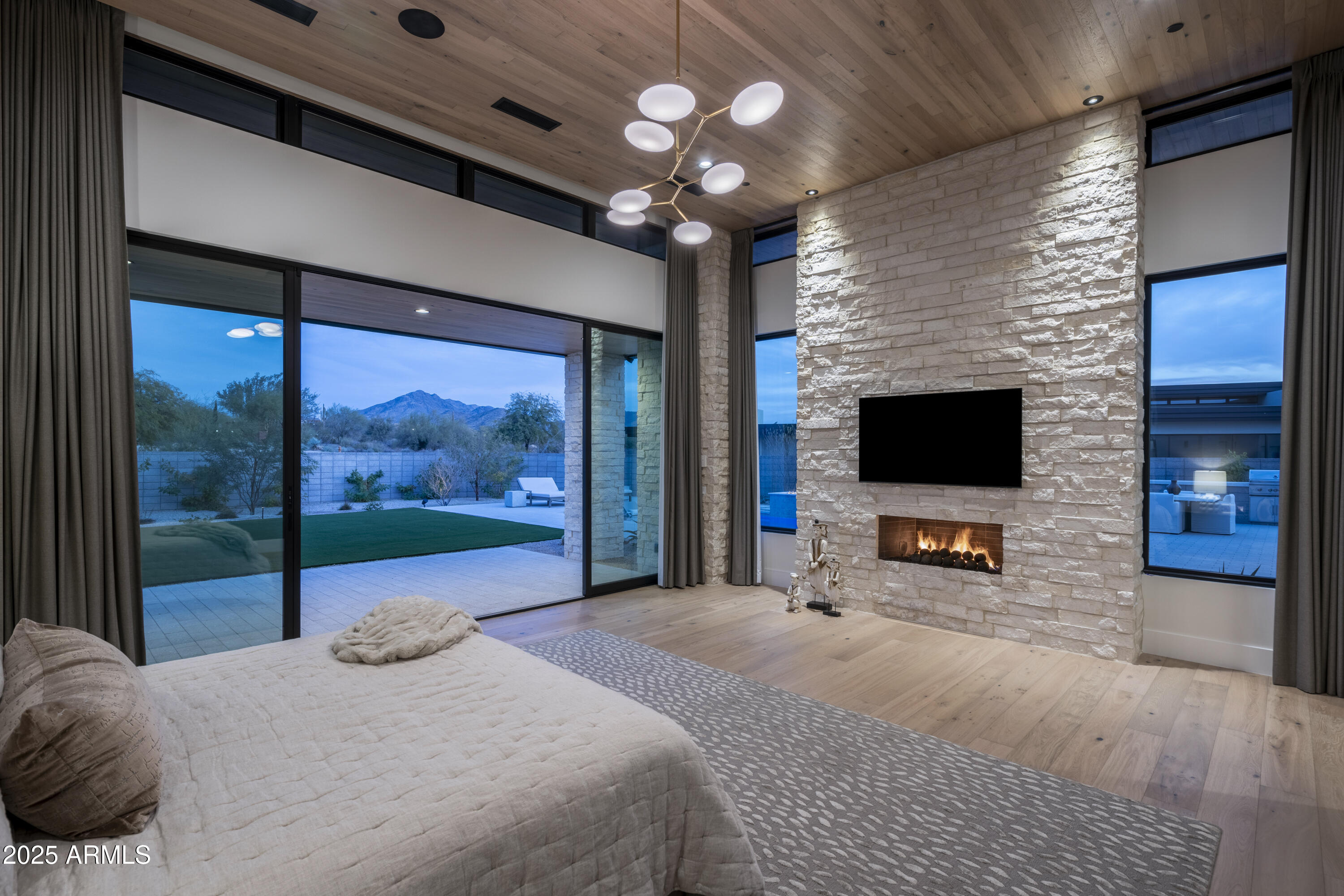 SOLITUDE - Residential