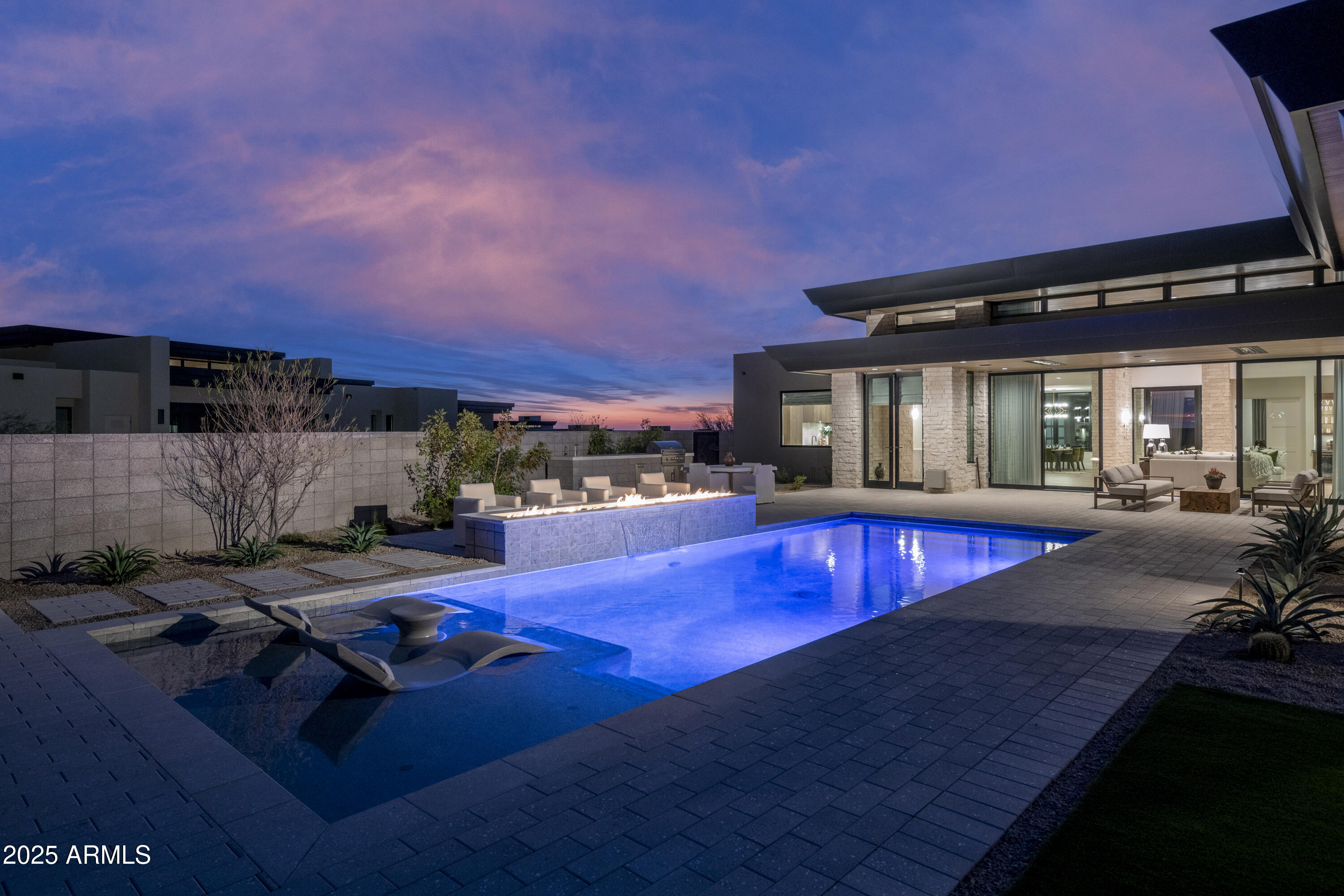 SOLITUDE - Residential