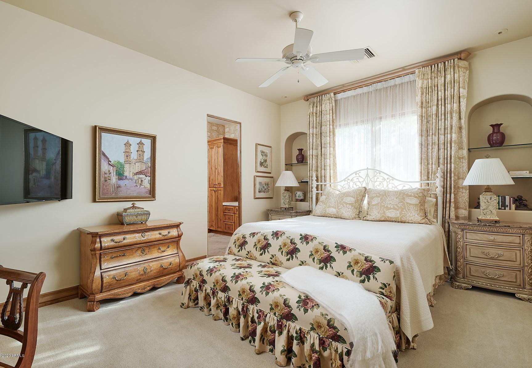 PARADISE MANSION ESTATES - Residential