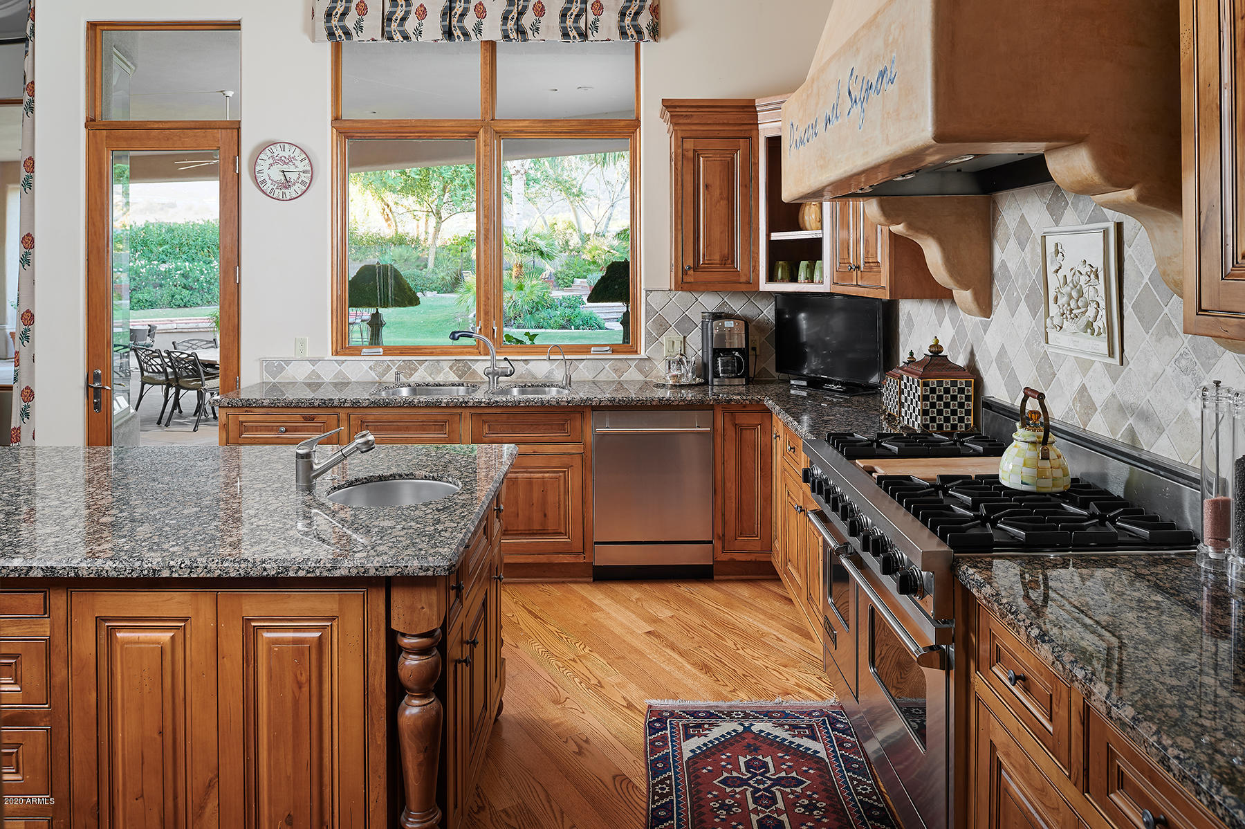 PARADISE MANSION ESTATES - Residential