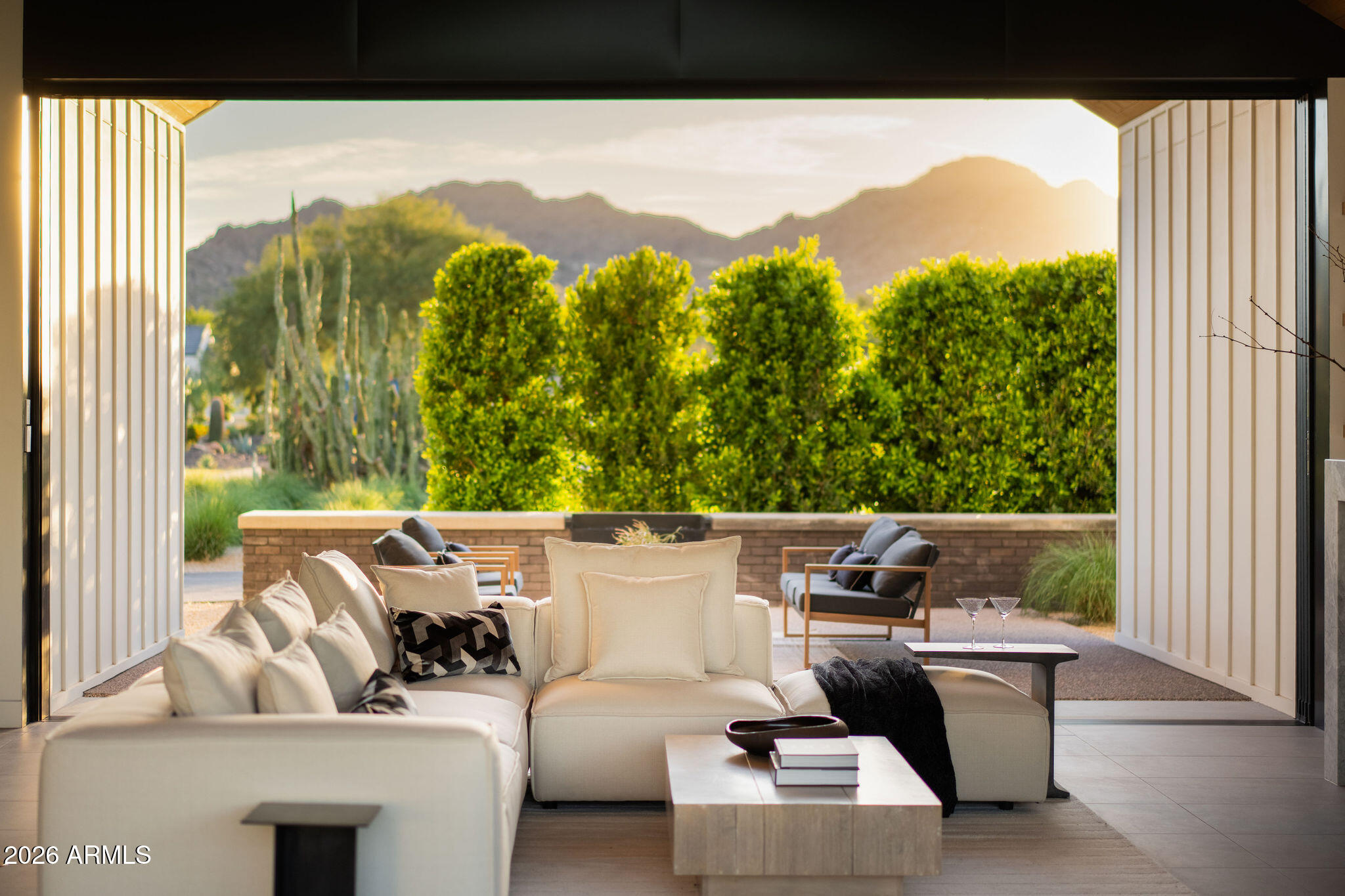 SALIDA DEL SOL - Residential