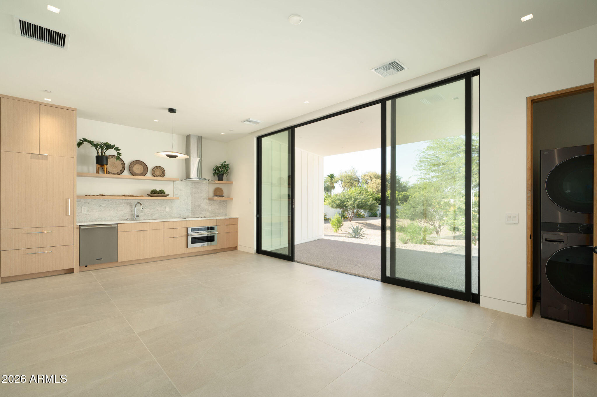 SALIDA DEL SOL - Residential