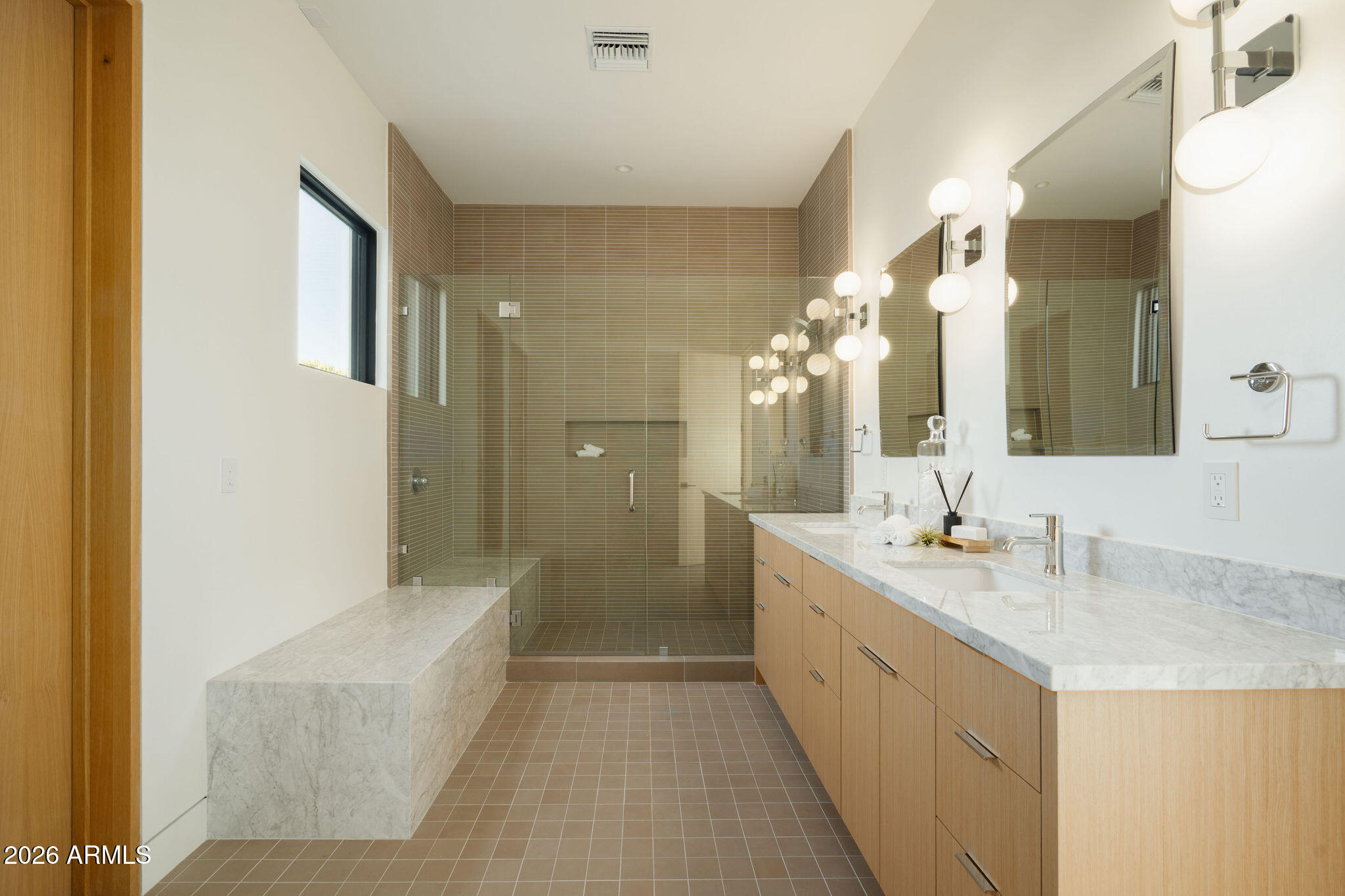 SALIDA DEL SOL - Residential