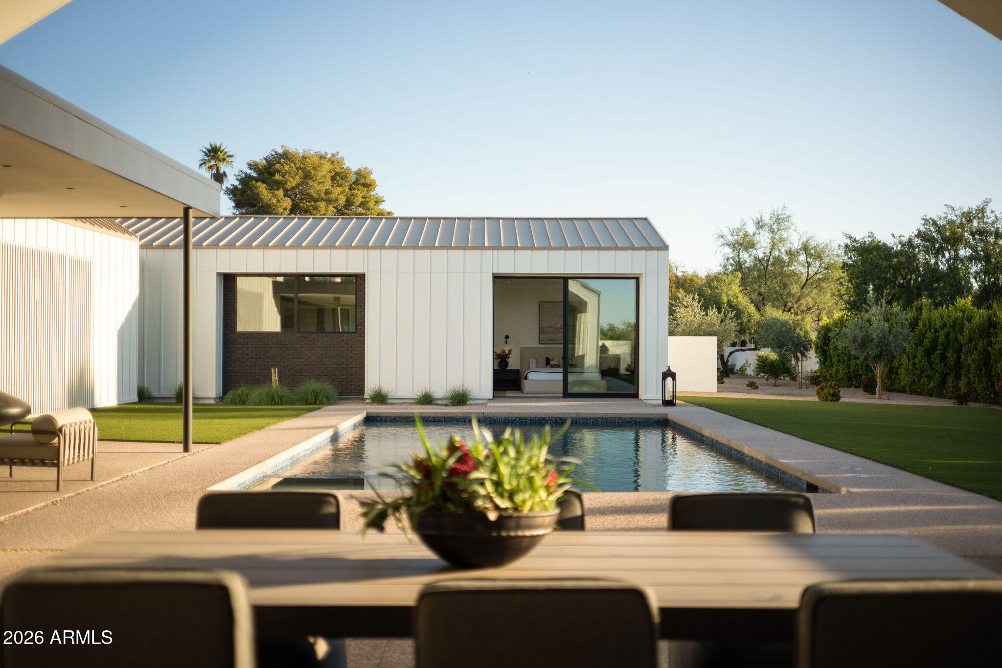 SALIDA DEL SOL - Residential