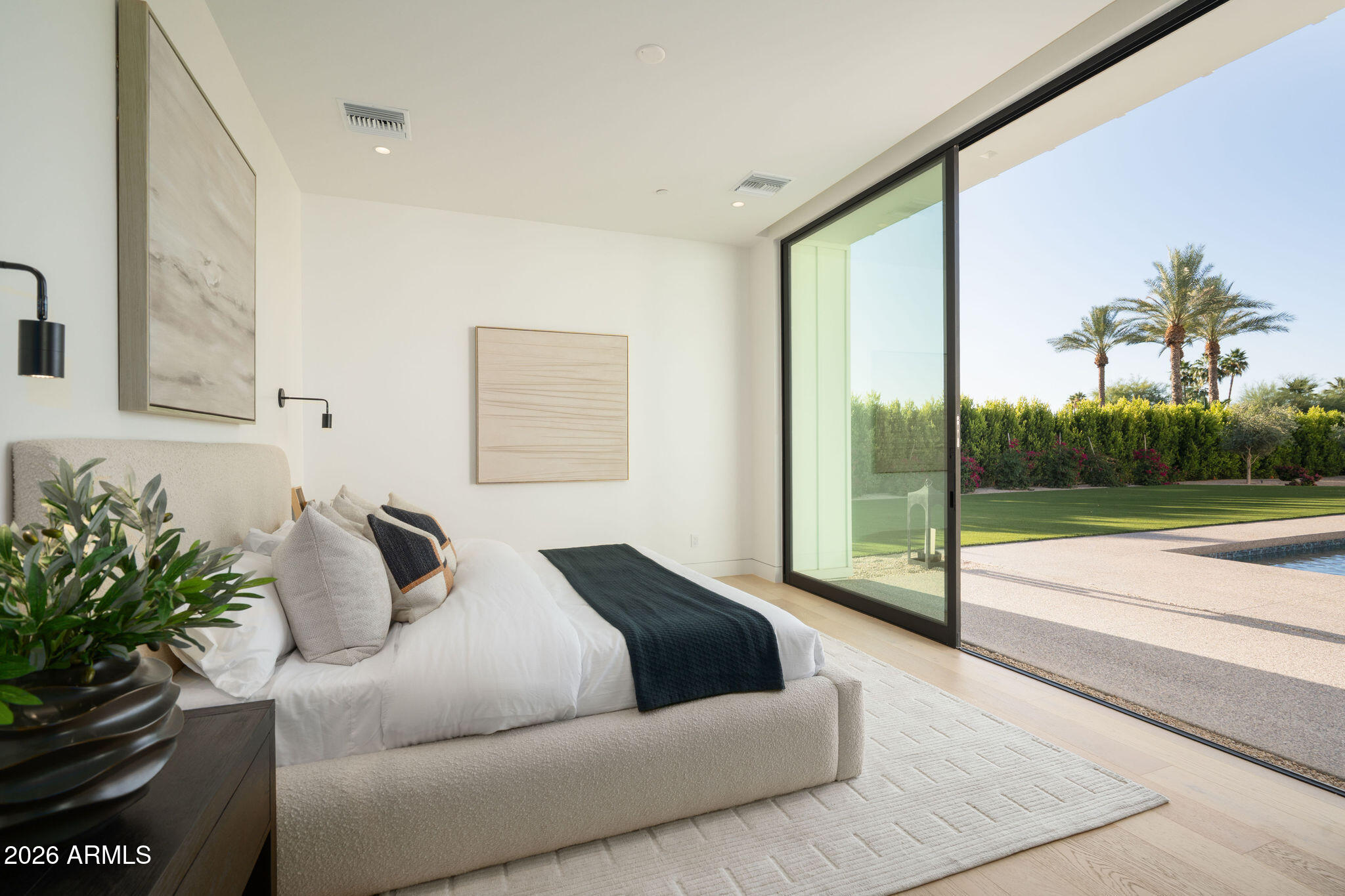 SALIDA DEL SOL - Residential