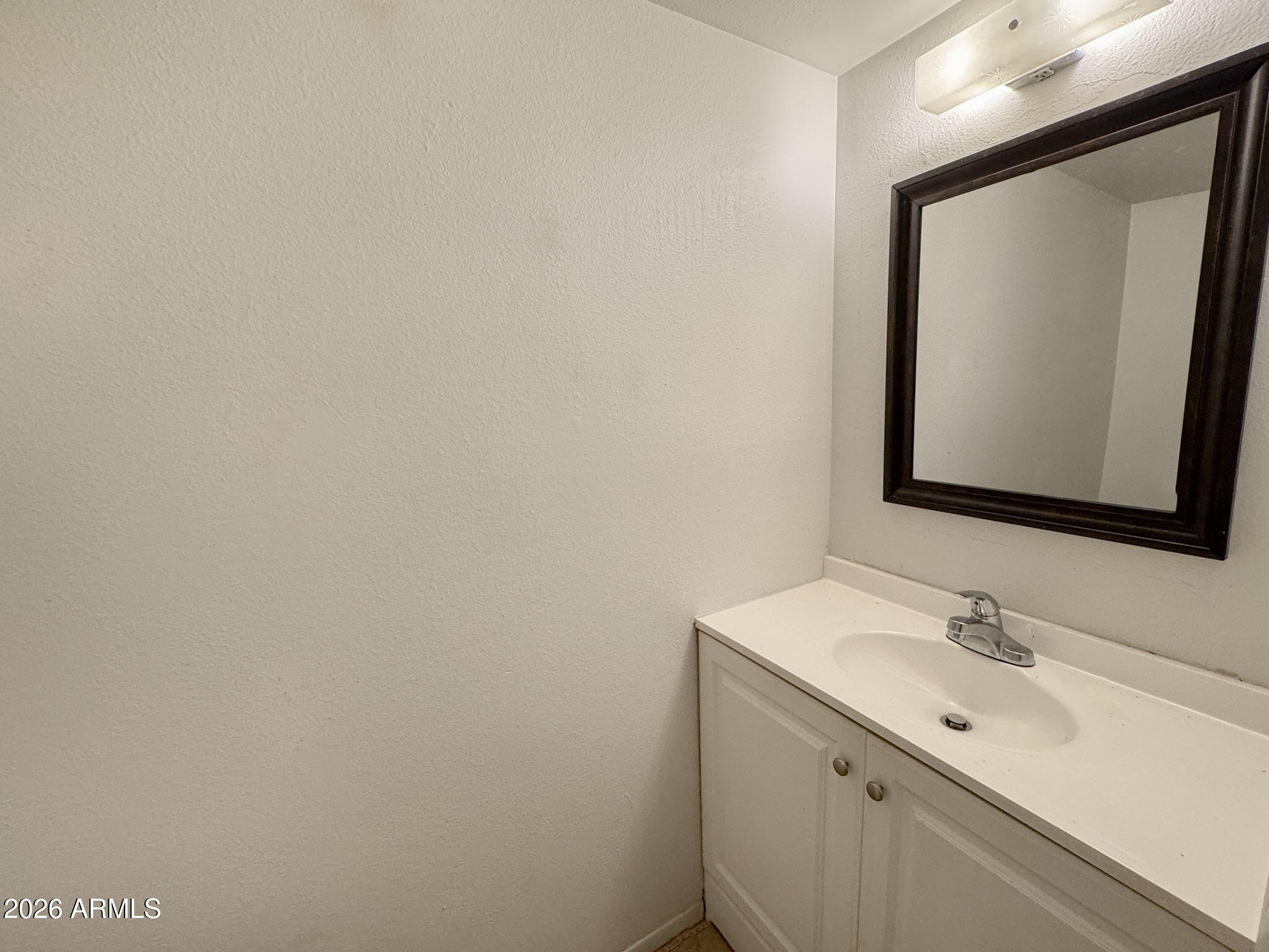 WEST PLAZA TOWNHOUSE - Residential