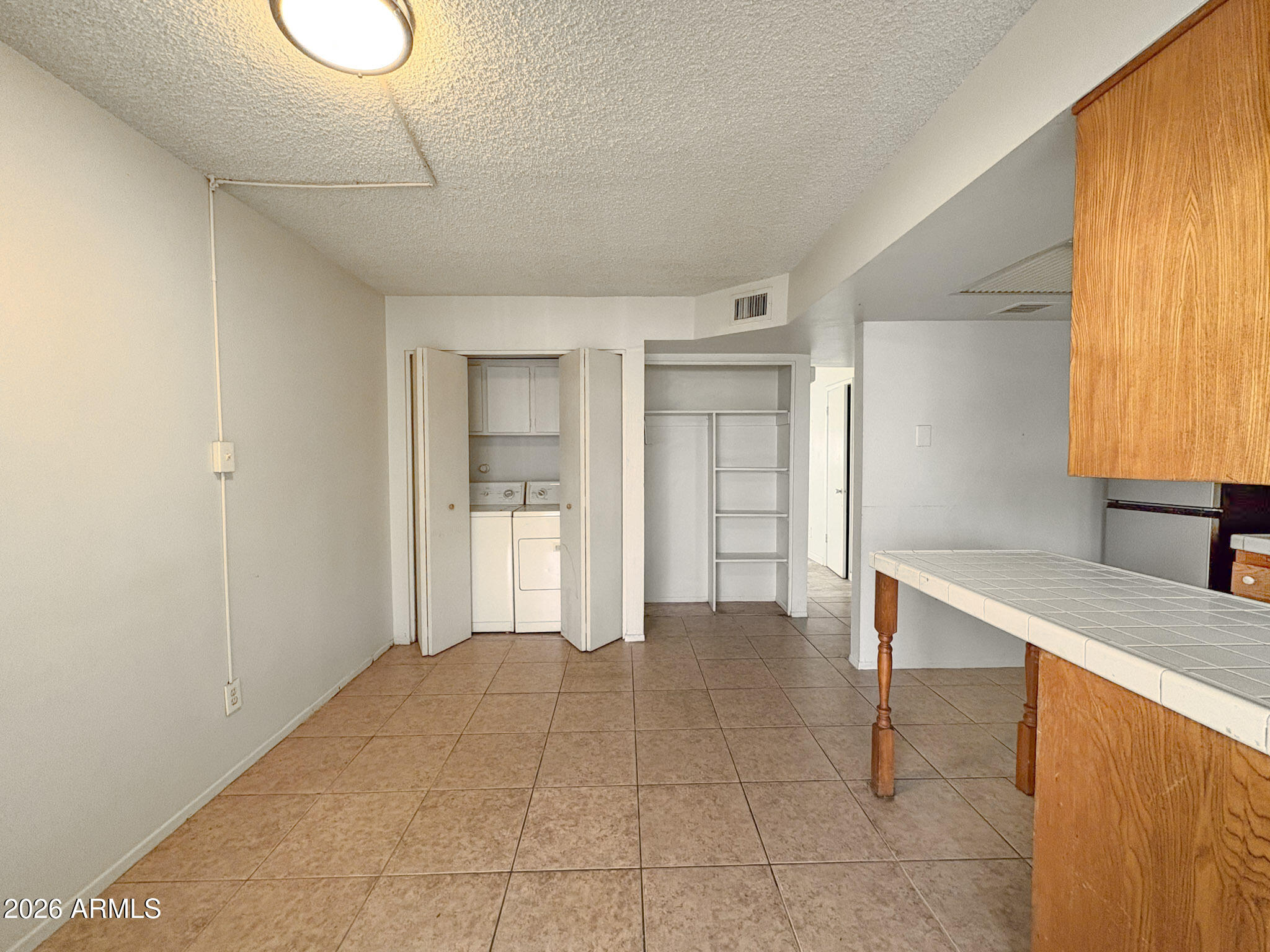 WEST PLAZA TOWNHOUSE - Residential