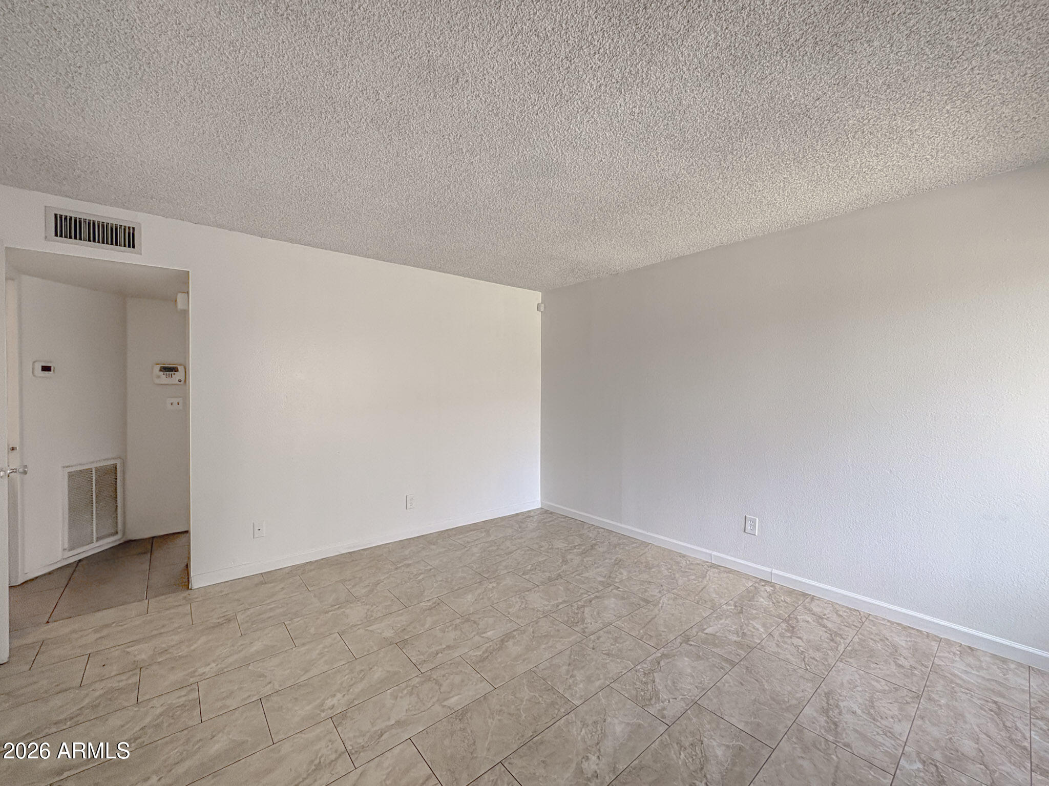 WEST PLAZA TOWNHOUSE - Residential