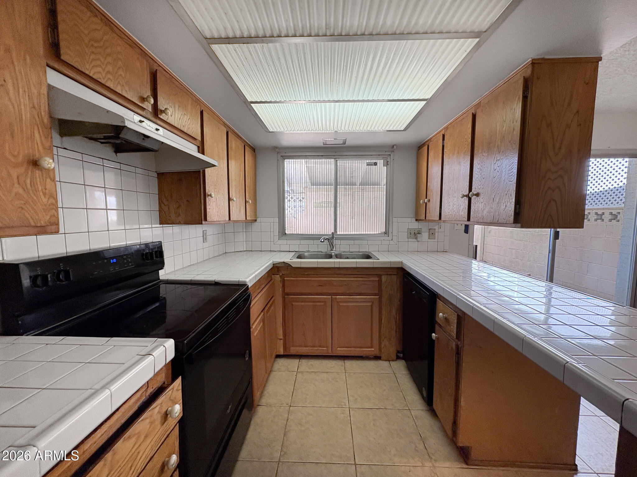 WEST PLAZA TOWNHOUSE - Residential