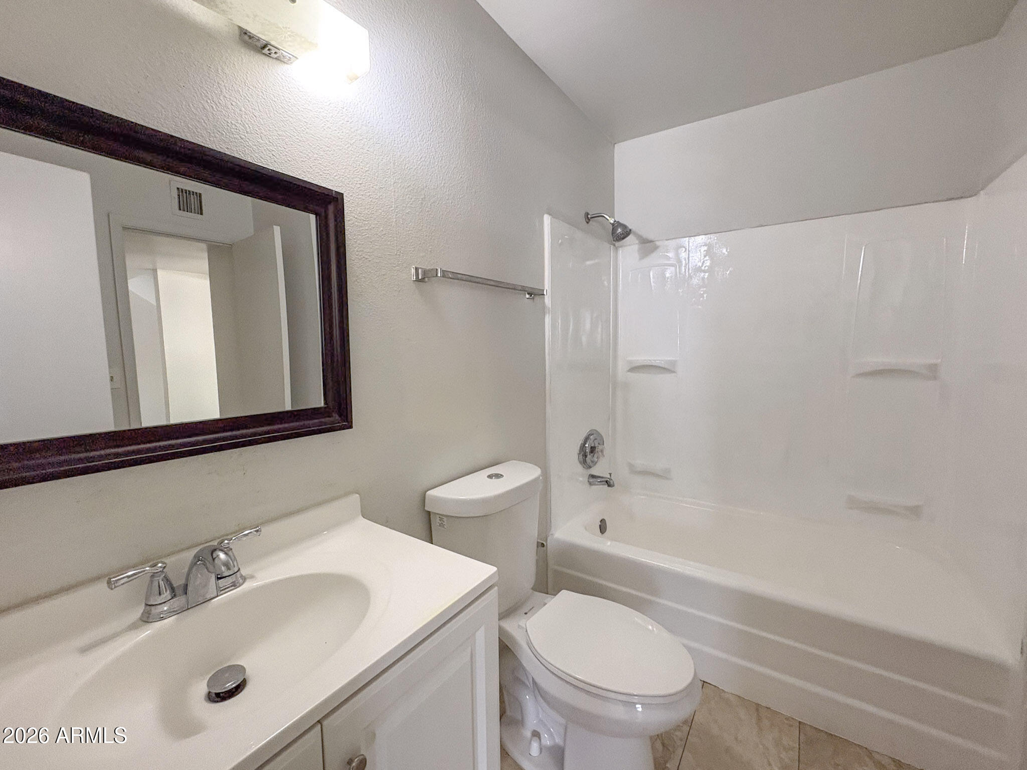 WEST PLAZA TOWNHOUSE - Residential