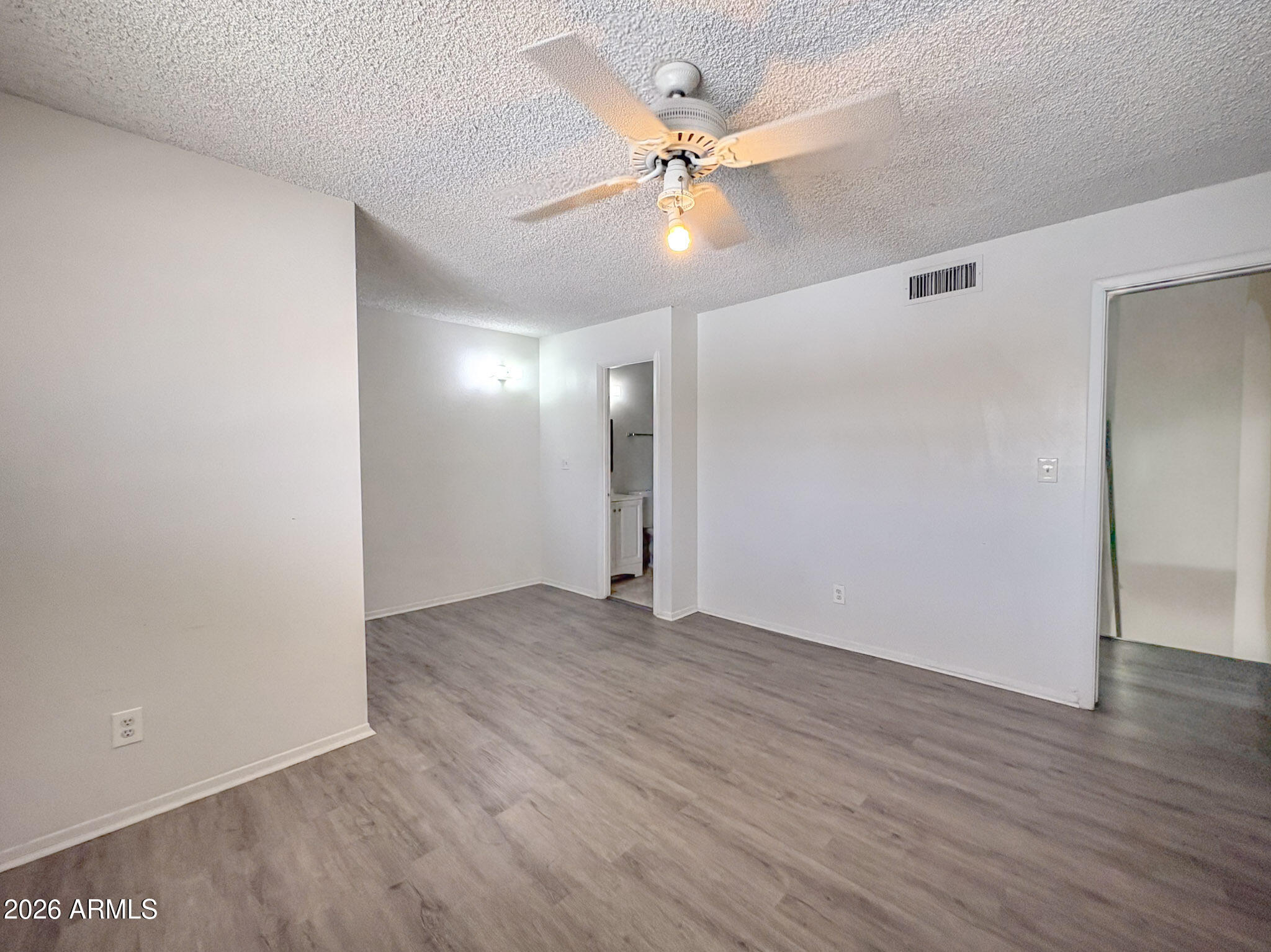 WEST PLAZA TOWNHOUSE - Residential