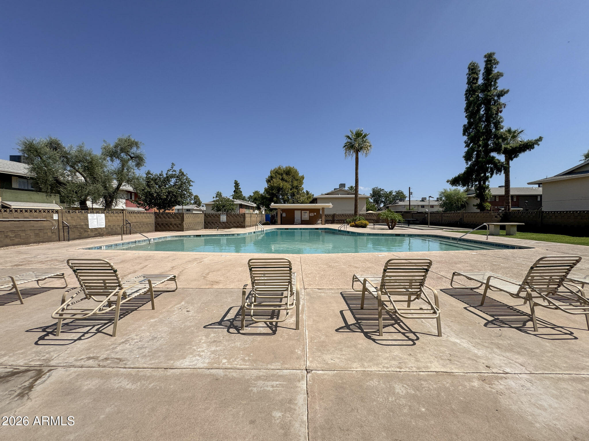 WEST PLAZA TOWNHOUSE - Residential