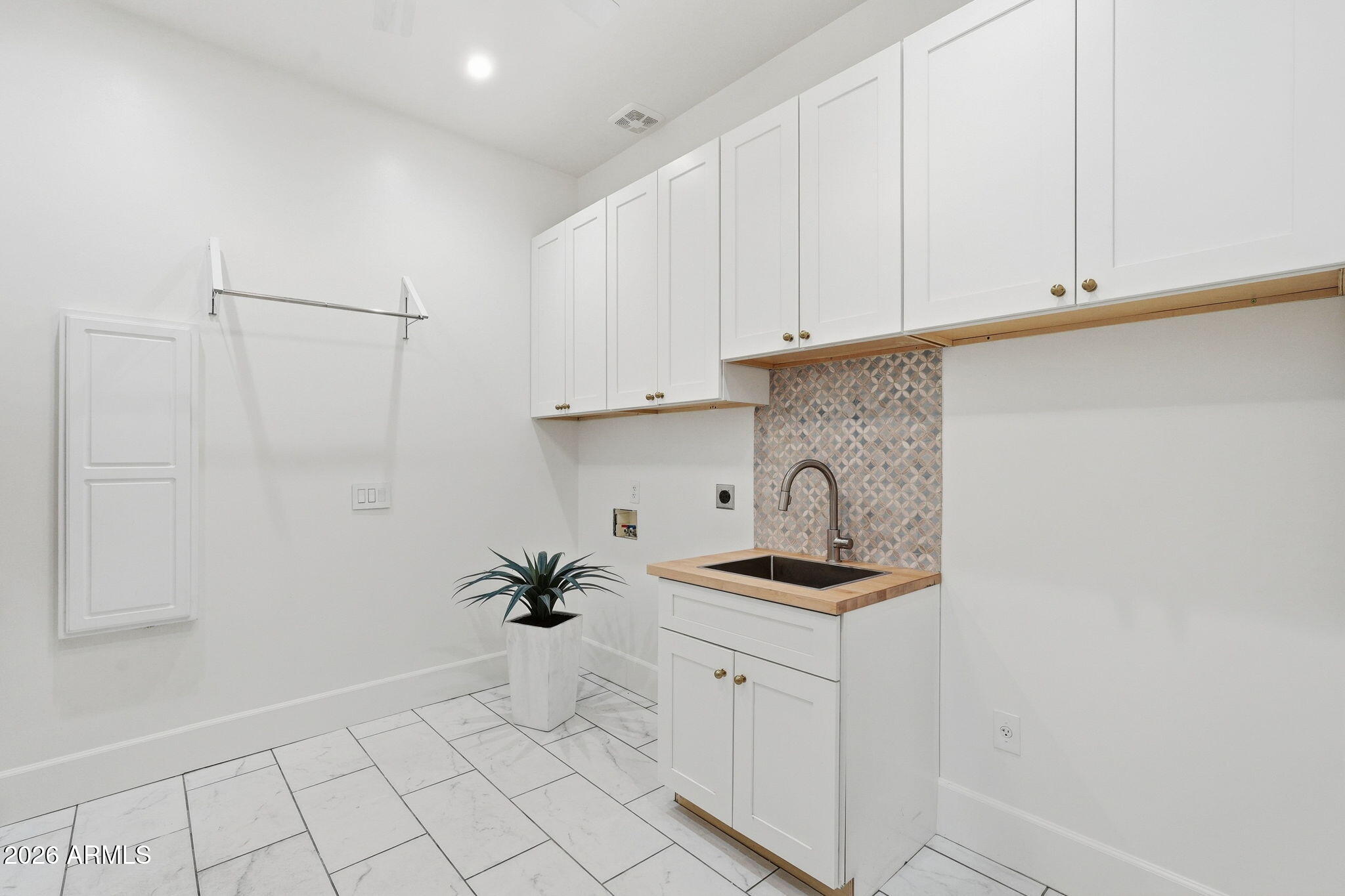 GREENFIELD ESTATES - Residential