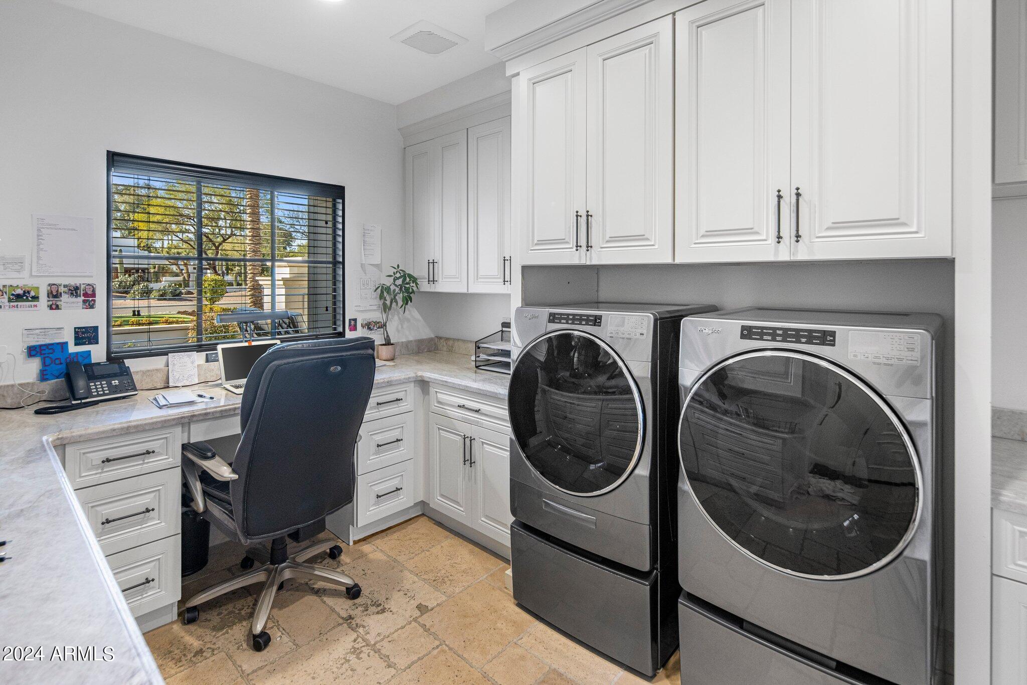 CAMELBACK COUNTRY ESTATES UNIT 5 - Residential