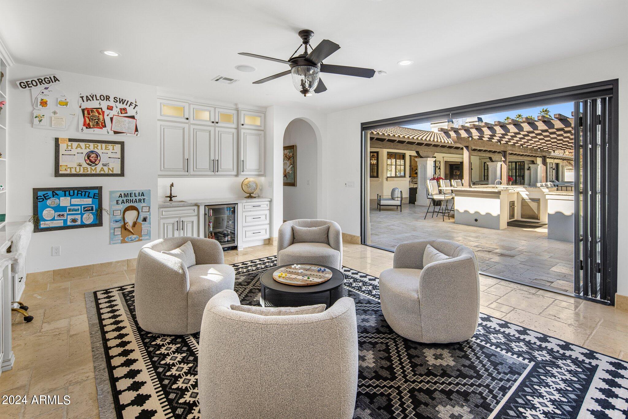 CAMELBACK COUNTRY ESTATES UNIT 5 - Residential