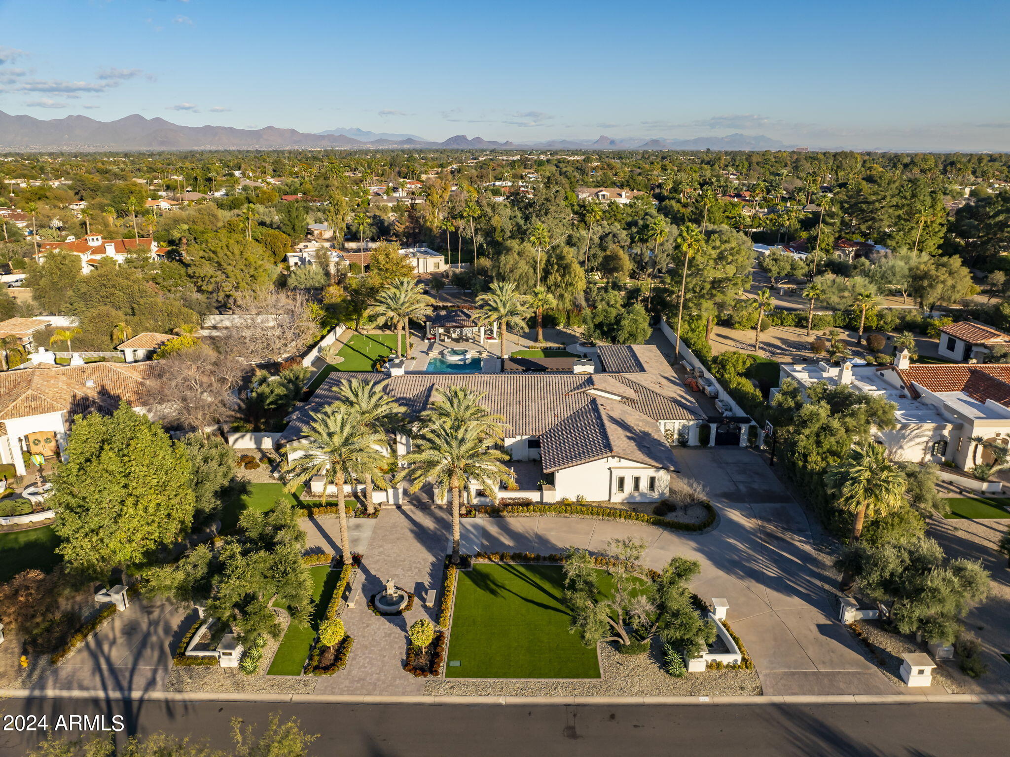 CAMELBACK COUNTRY ESTATES UNIT 5 - Residential
